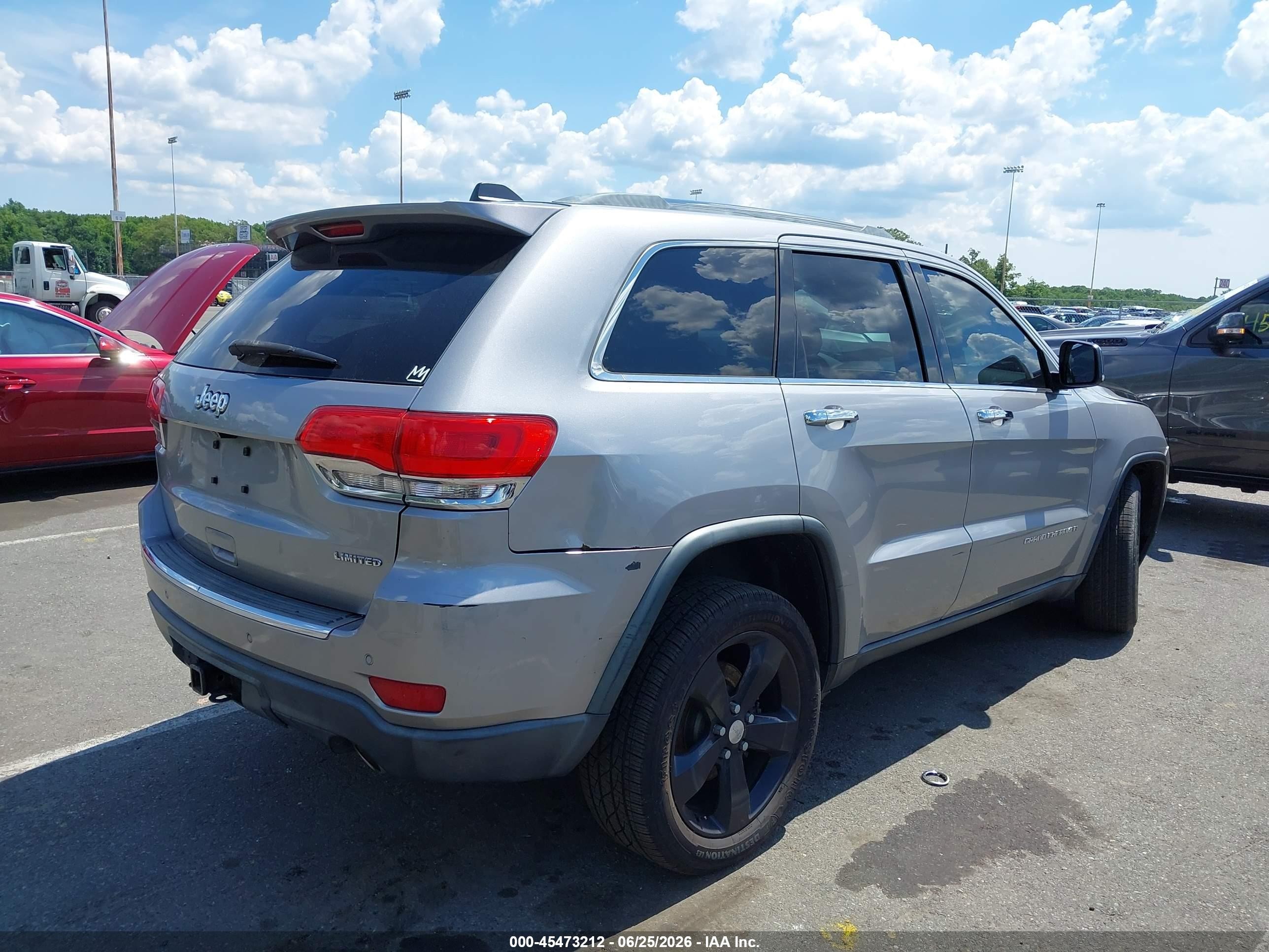 2015 Jeep Grand Cherokee Limited Silver vin: 1C4RJEBG1FC808554