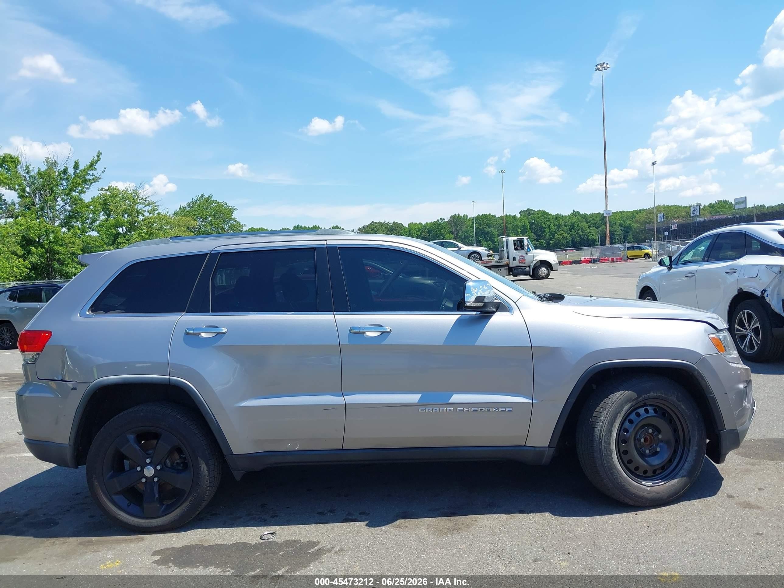 2015 Jeep Grand Cherokee Limited Silver vin: 1C4RJEBG1FC808554