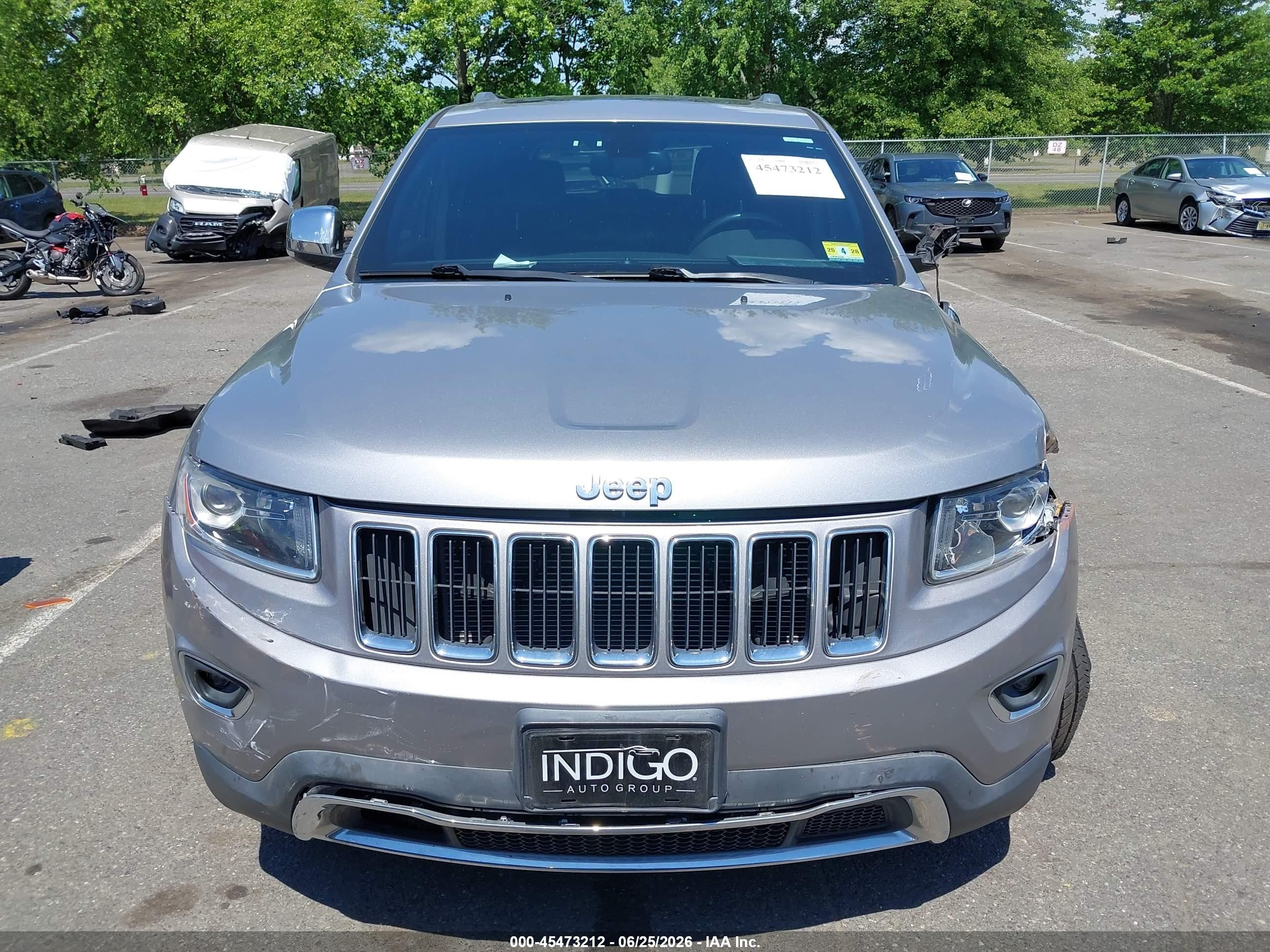 2015 Jeep Grand Cherokee Limited Silver vin: 1C4RJEBG1FC808554