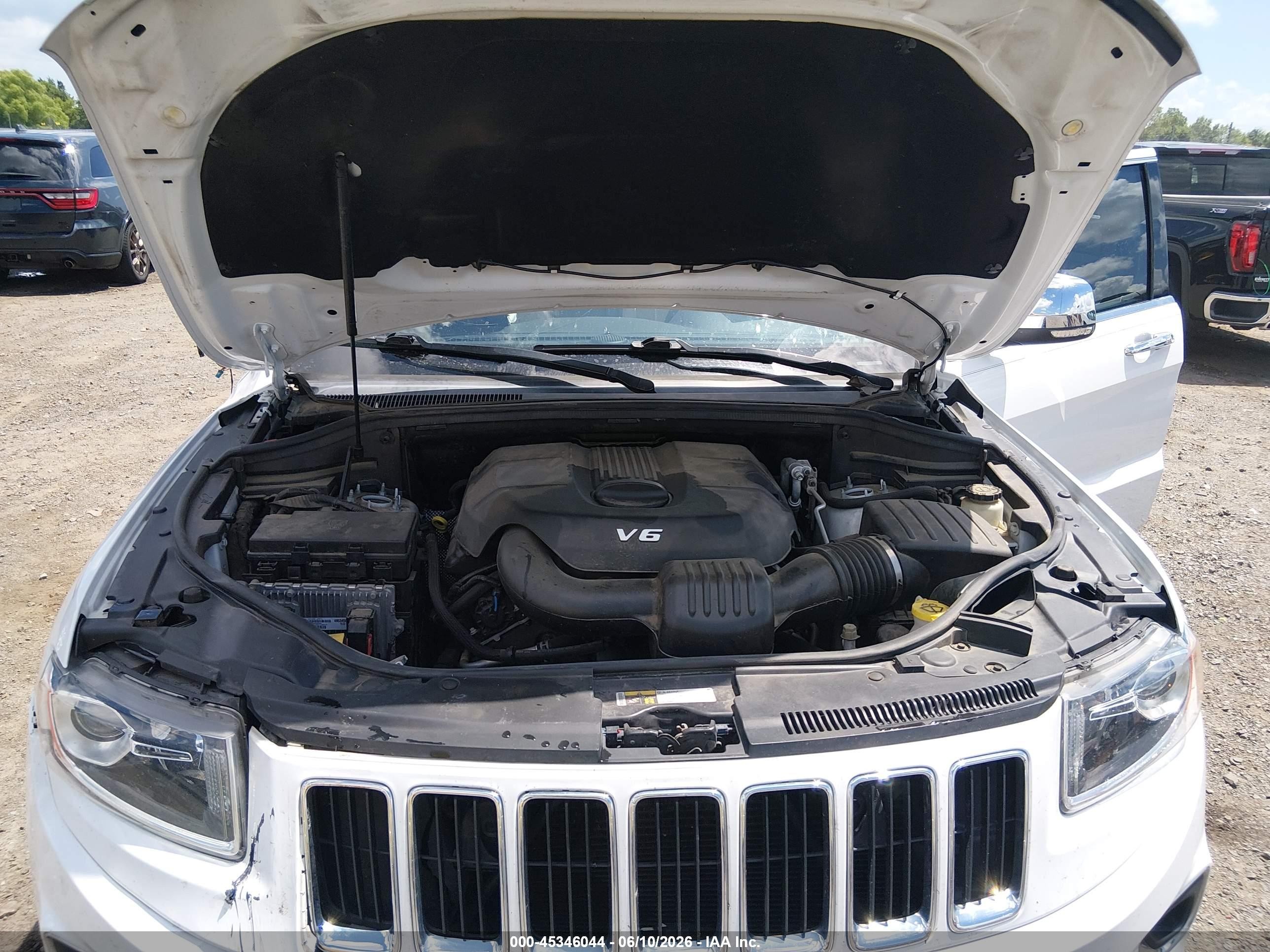 2015 Jeep Grand Cherokee Limited White vin: 1C4RJEBG1FC904121