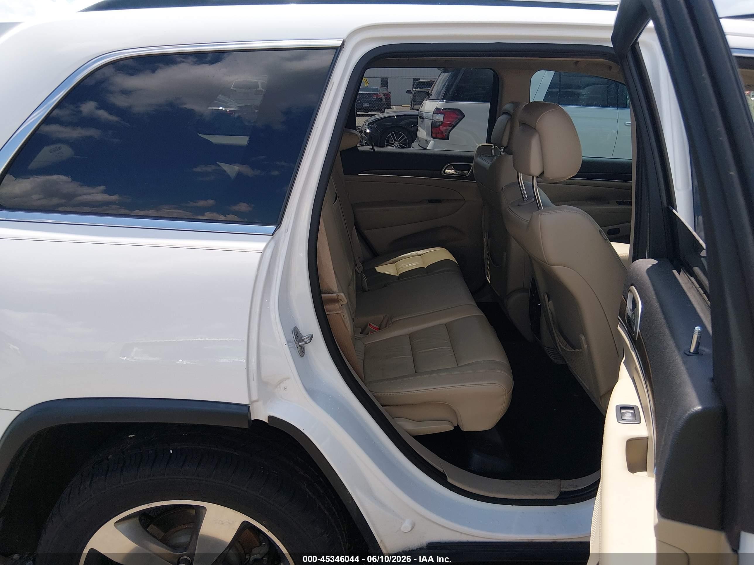 2015 Jeep Grand Cherokee Limited White vin: 1C4RJEBG1FC904121