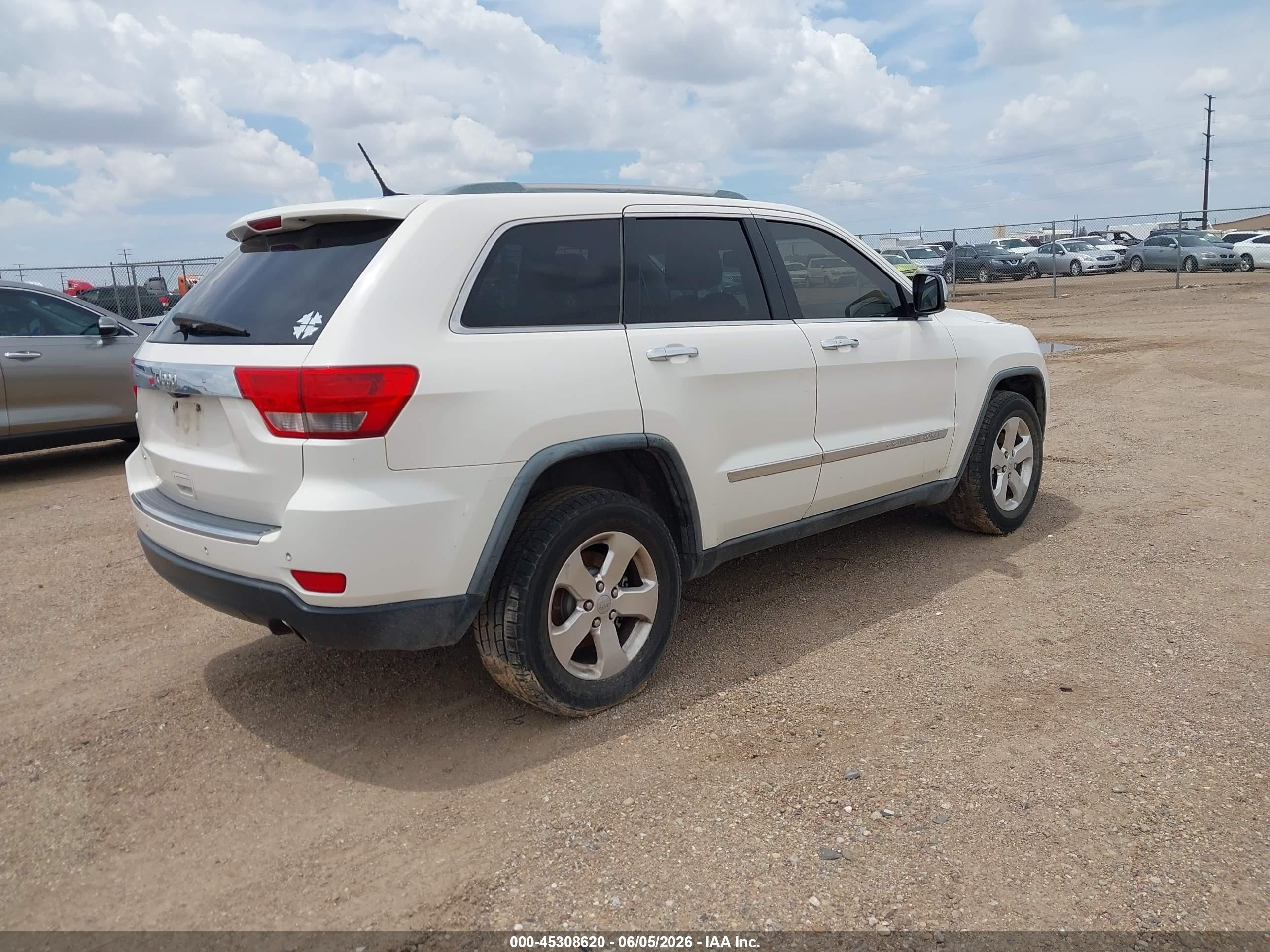 2012 Jeep Grand Cherokee Limited White vin: 1C4RJEBG2CC125306