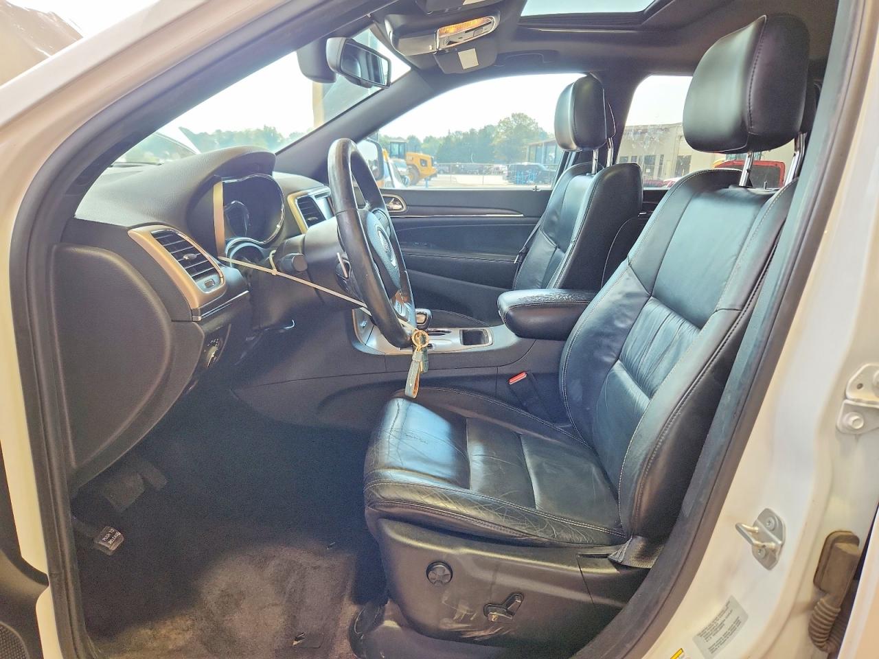 2015 Jeep Grand Cherokee Limited White vin: 1C4RJEBG2FC218573
