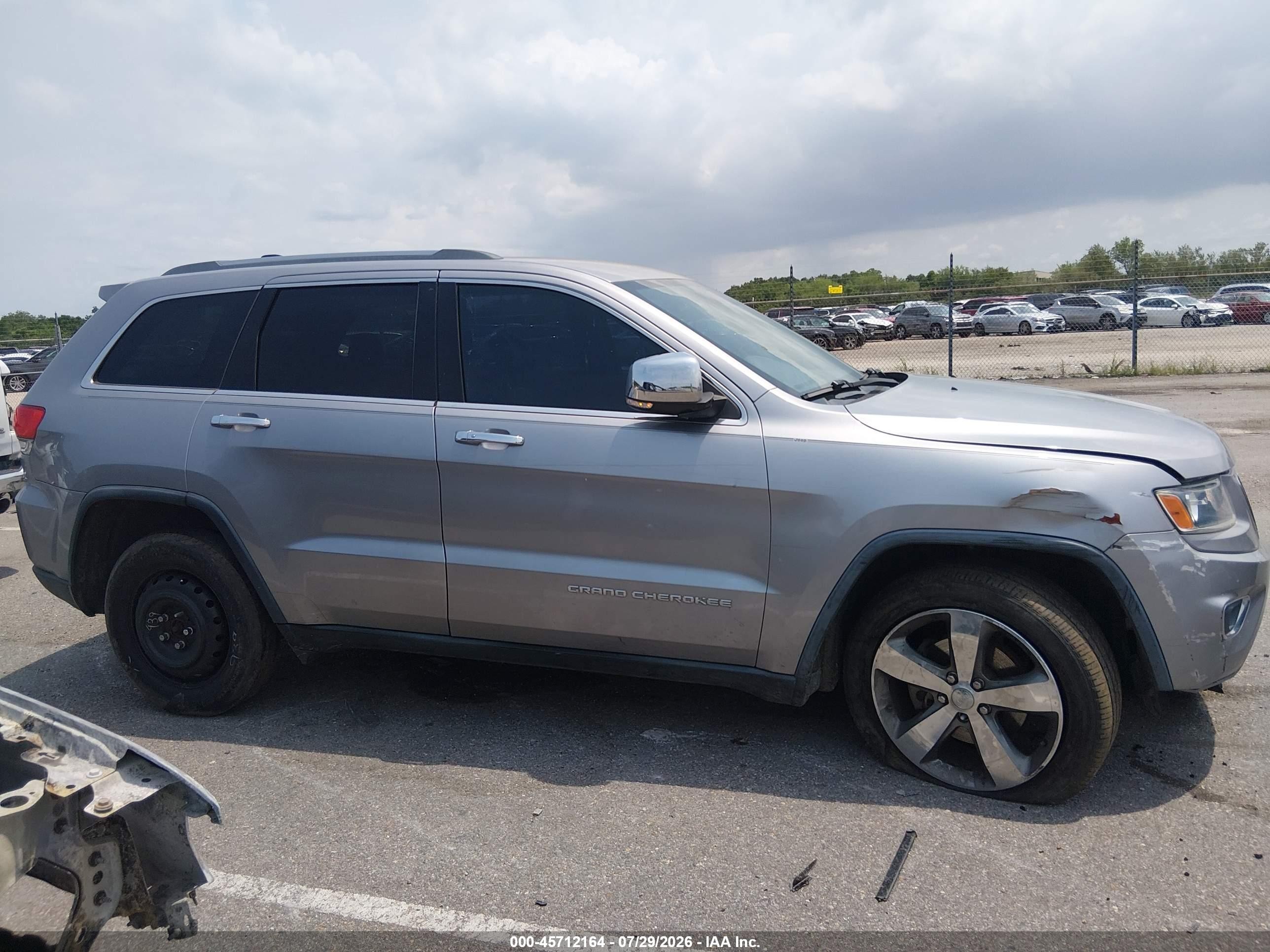 2015 Jeep Grand Cherokee Limited Silver vin: 1C4RJEBG3FC192985