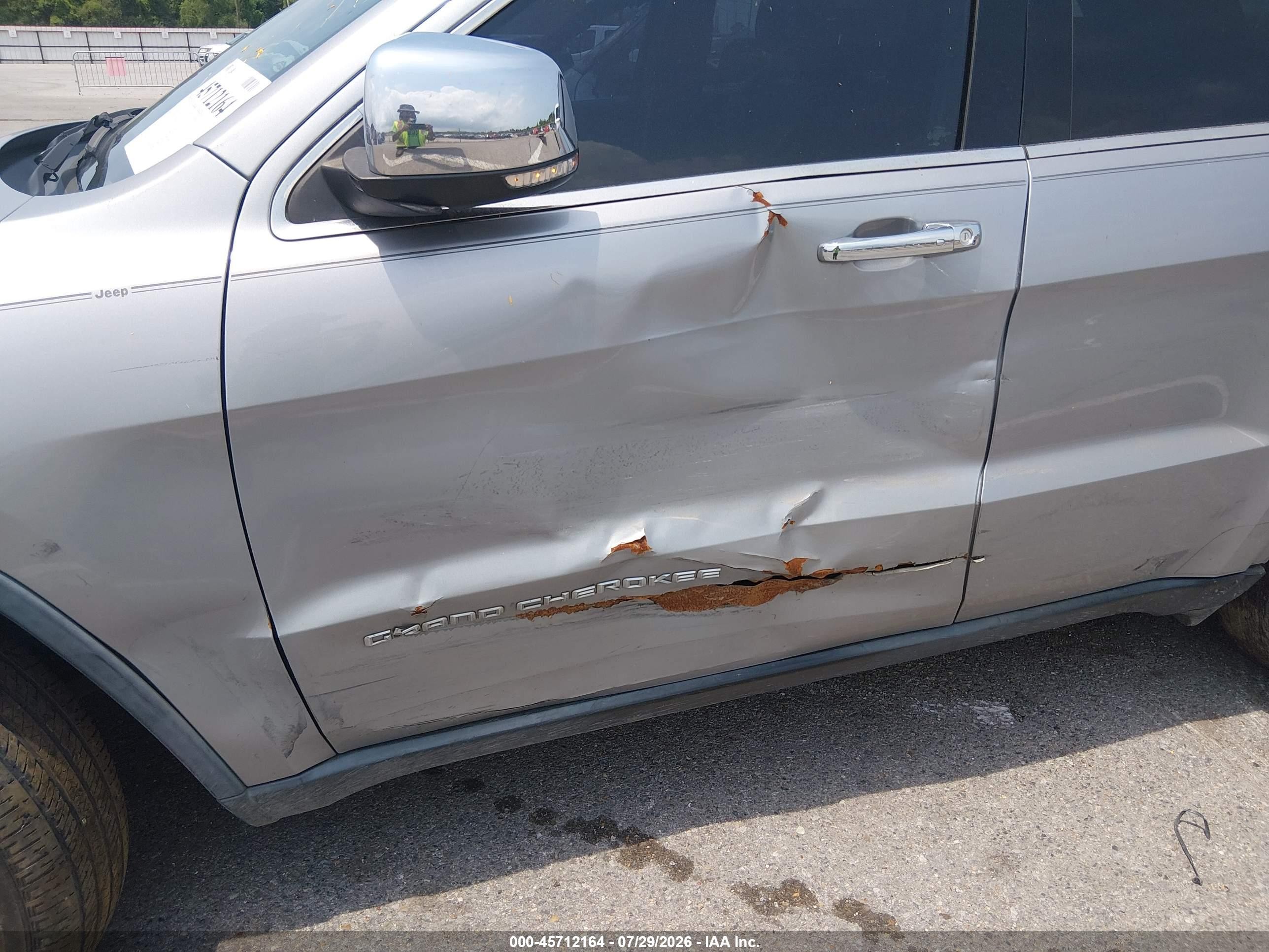 2015 Jeep Grand Cherokee Limited Silver vin: 1C4RJEBG3FC192985