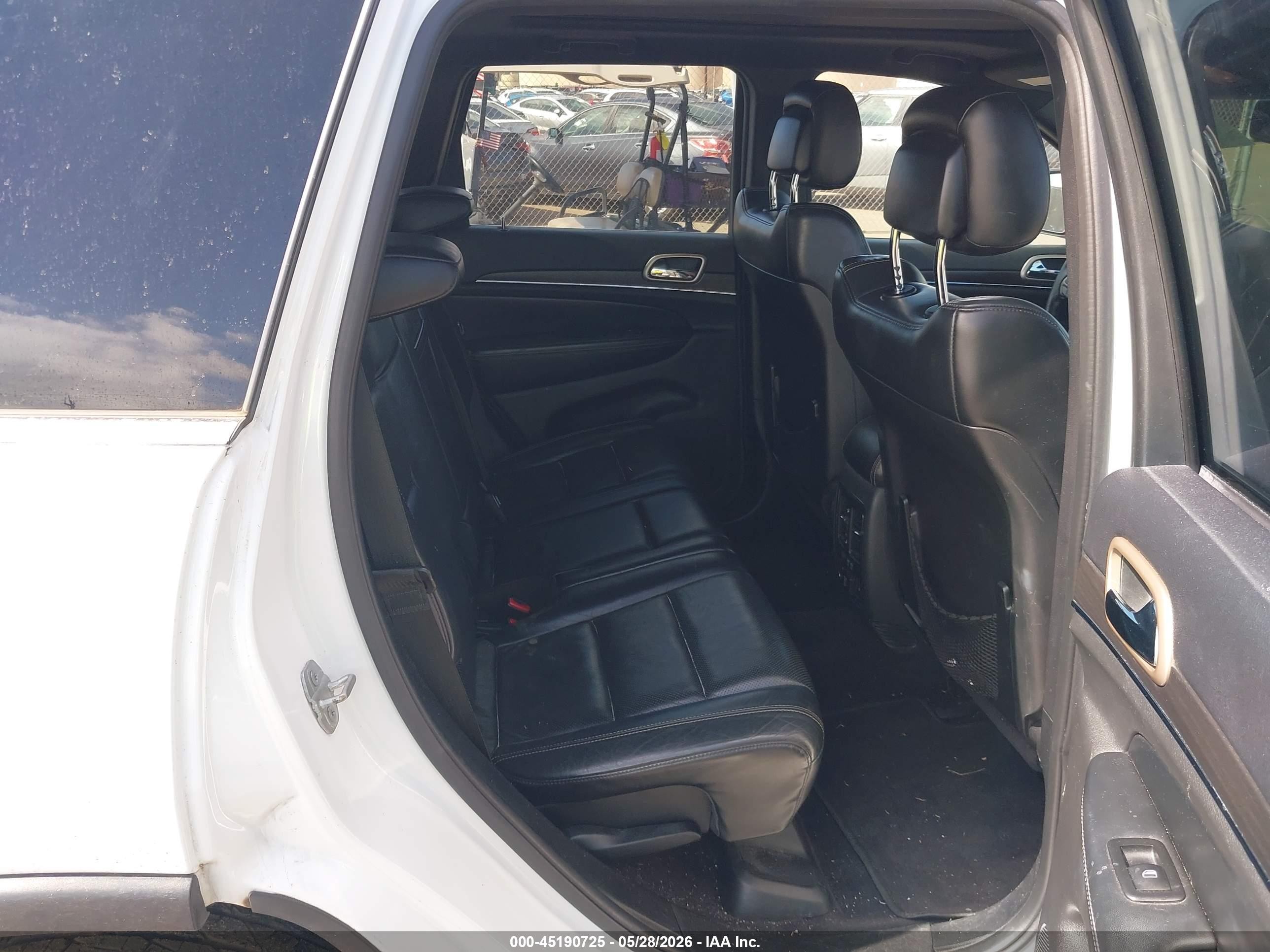 2015 Jeep Grand Cherokee Limited White vin: 1C4RJEBG3FC235415