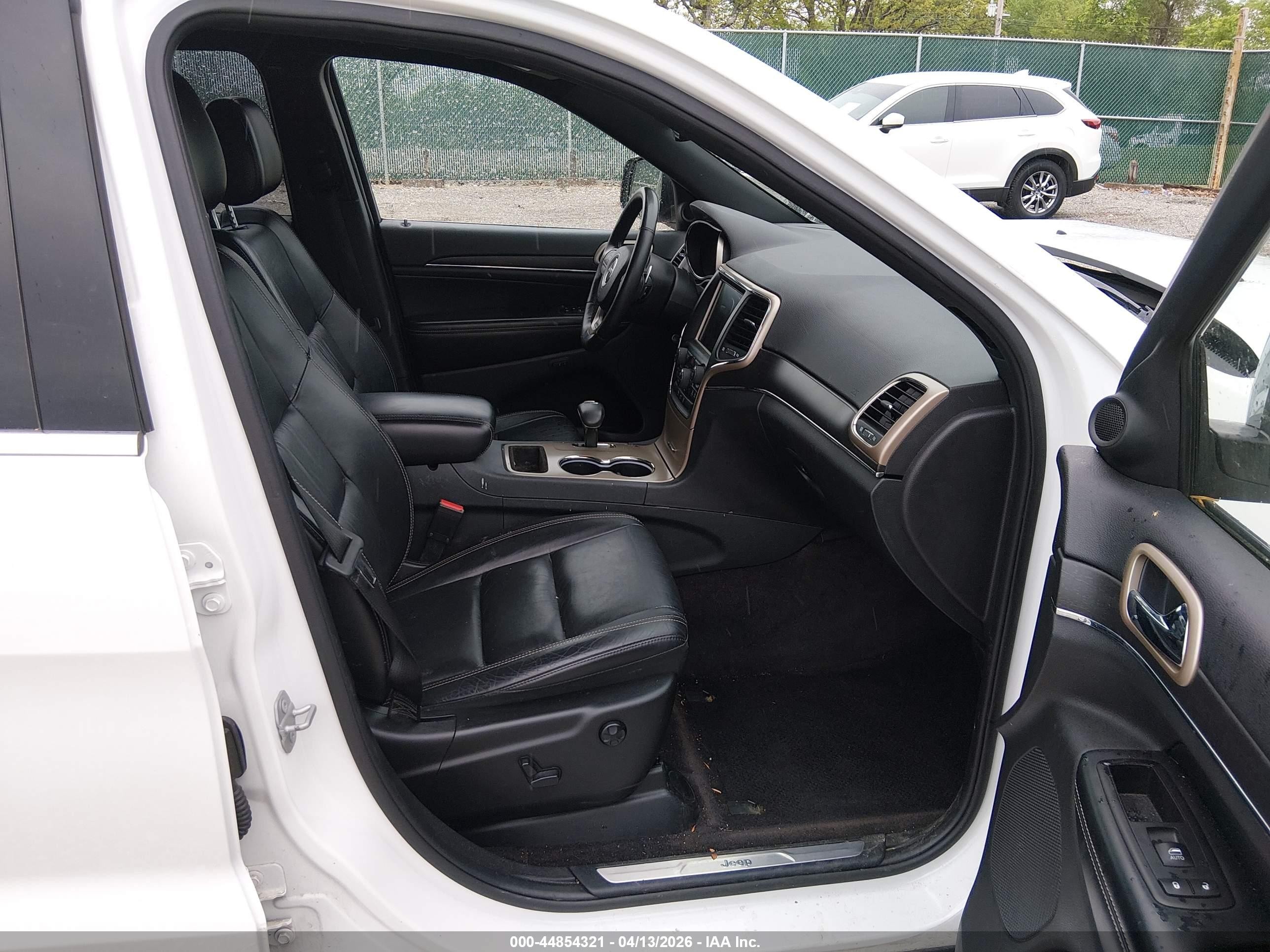 2015 Jeep Grand Cherokee Limited White vin: 1C4RJEBG3FC239092