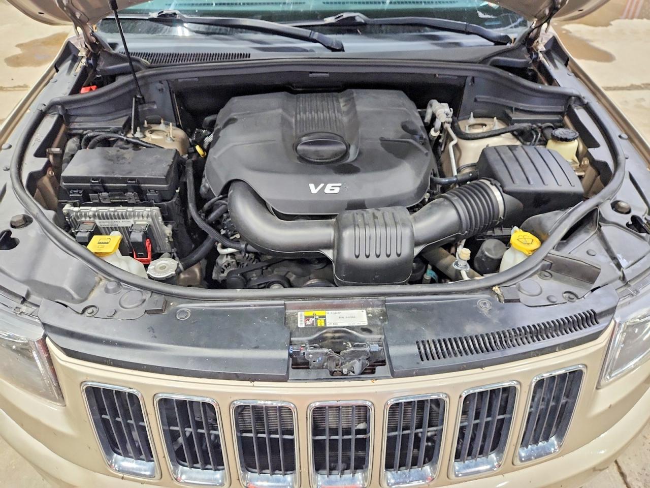 2015 Jeep Grand Cherokee Limited Gold vin: 1C4RJEBG3FC634924
