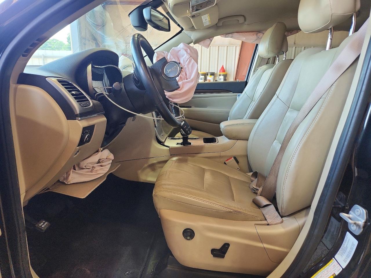 2015 Jeep Cheerokee Black vin: 1C4RJEBG3FC693861