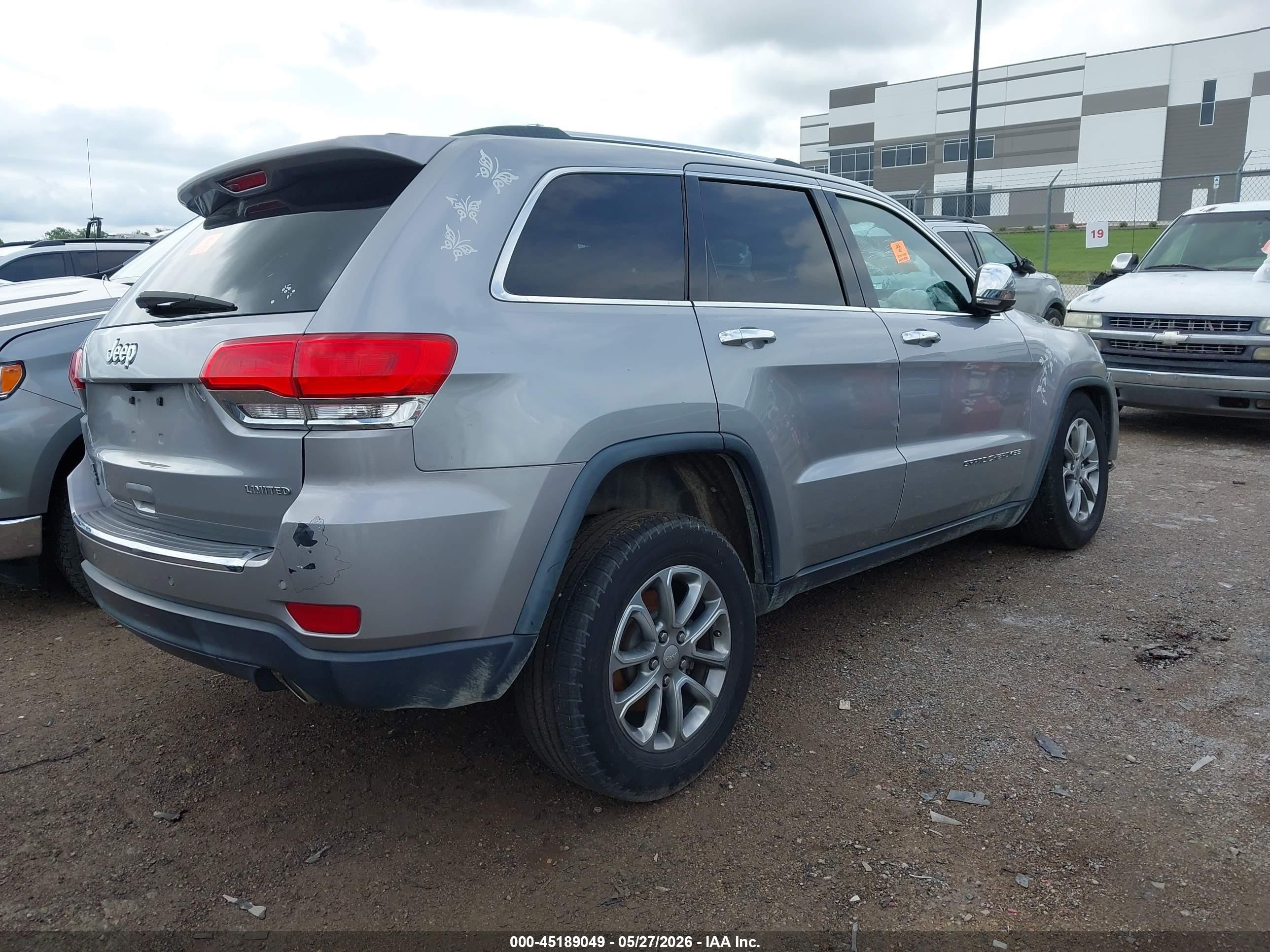 2015 Jeep Grand Cherokee Limited Silver vin: 1C4RJEBG3FC749328