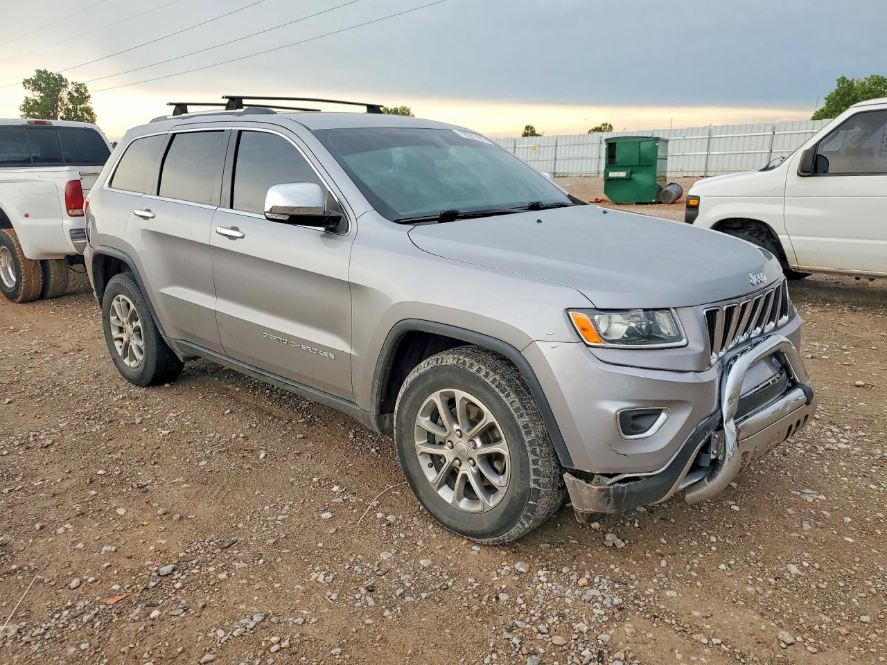 2015 Jeep Grand Cherokee Limited Silver vin: 1C4RJEBG3FC841099
