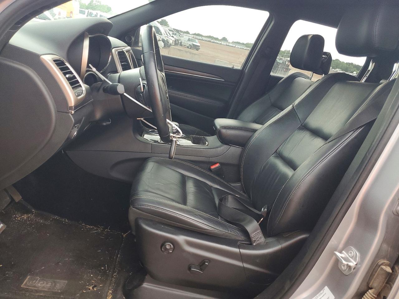 2015 Jeep Grand Cherokee Limited Silver vin: 1C4RJEBG3FC841099