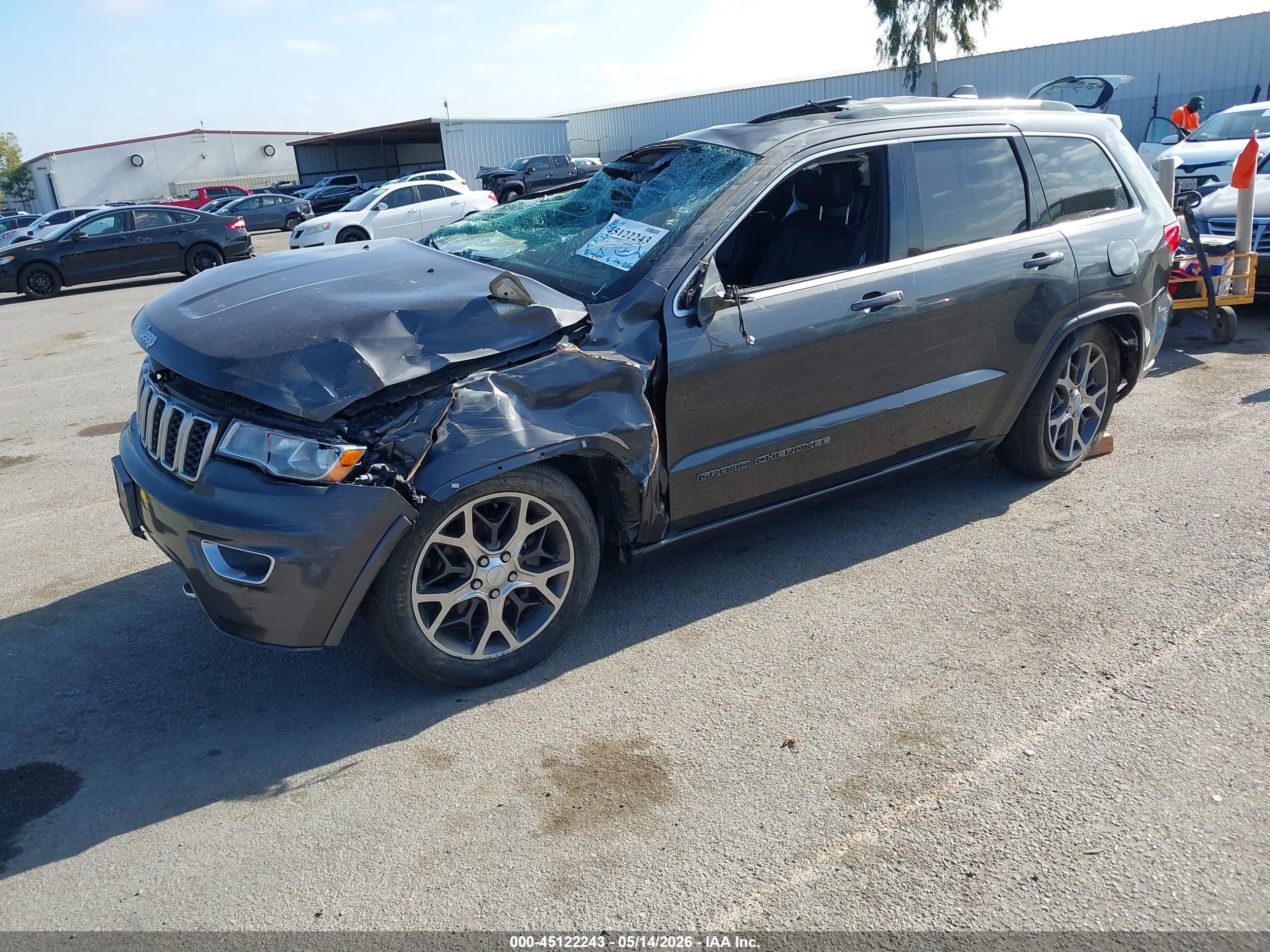 2018 Jeep Grand Cherokee Sterling Edition 4x2 Gray vin: 1C4RJEBG3JC109628