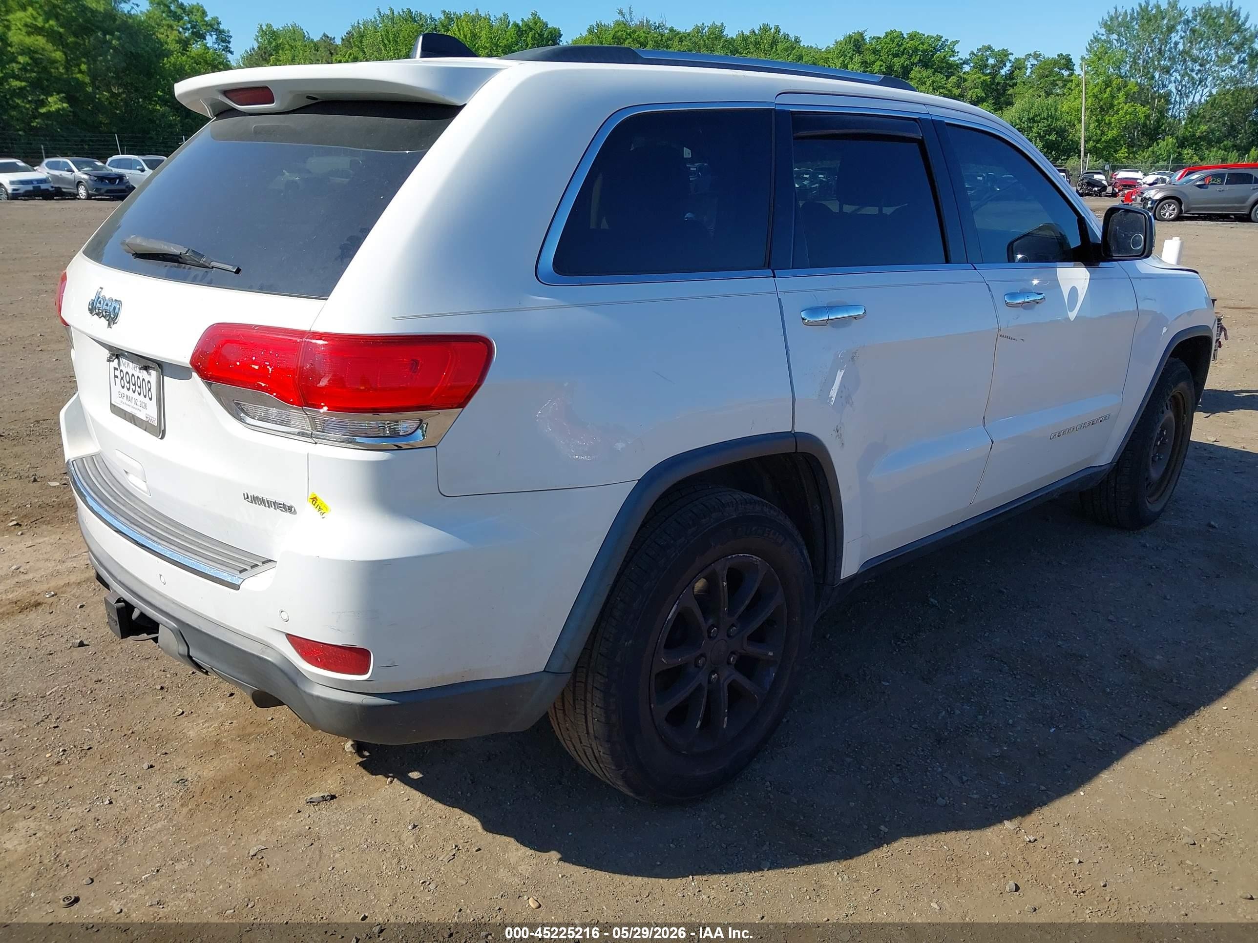 2015 Jeep Grand Cherokee Limited White vin: 1C4RJEBG4FC688328