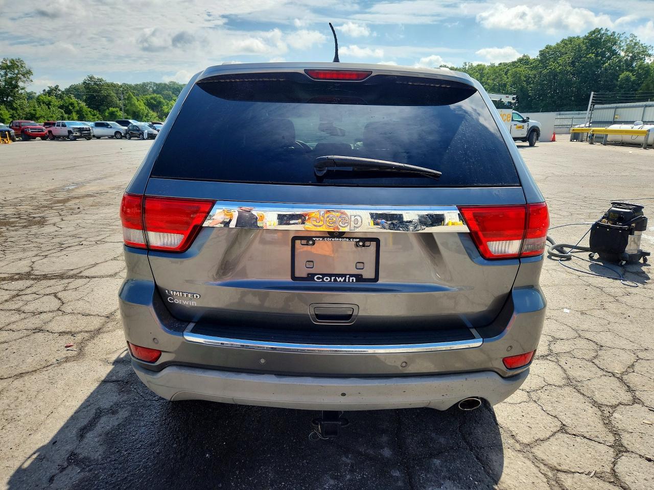 2012 Jeep Grand Cherokee Limited Серый vin: 1C4RJEBG5CC210172