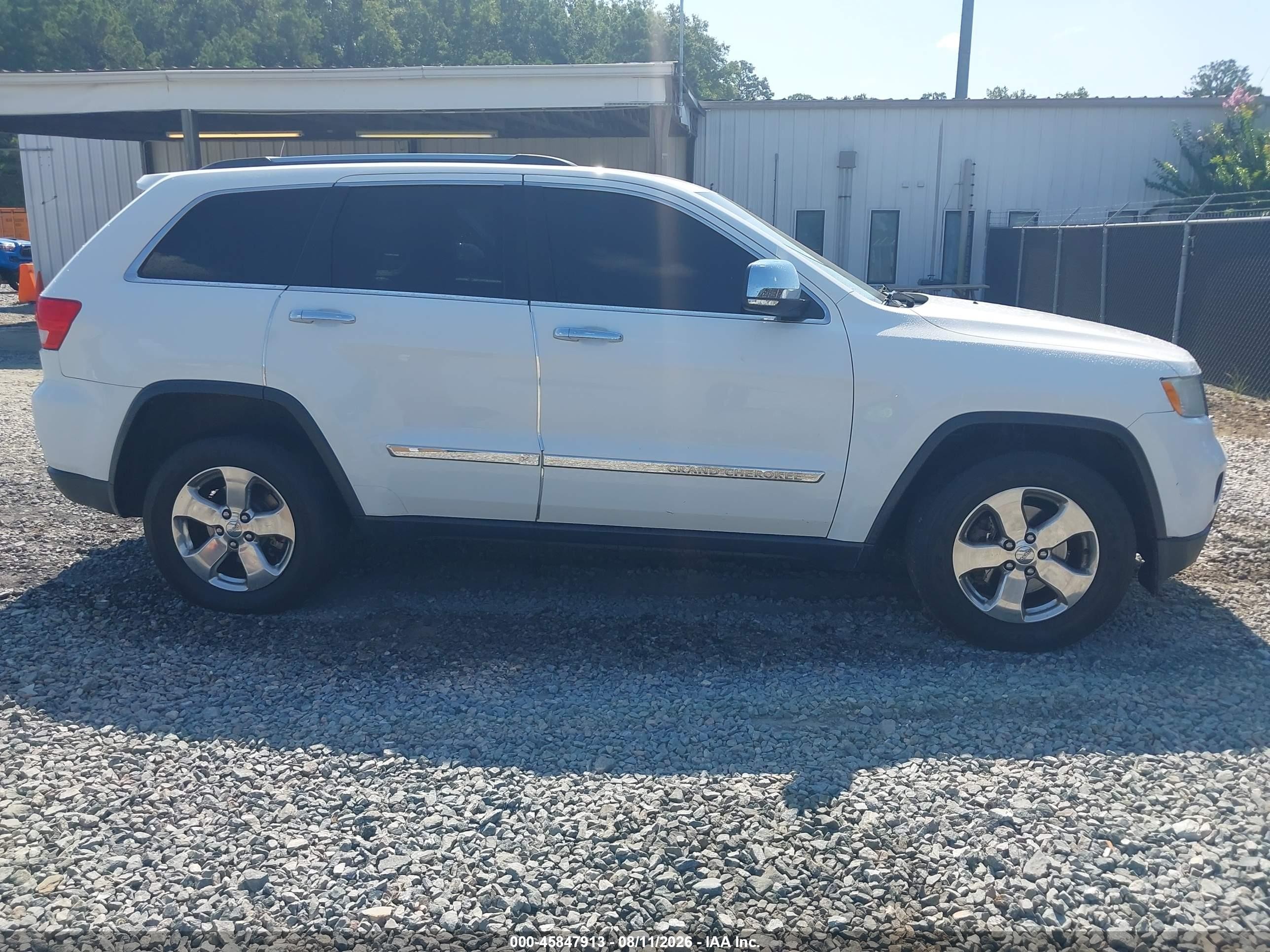 2013 Jeep Grand Cherokee Limited White vin: 1C4RJEBG5DC642892