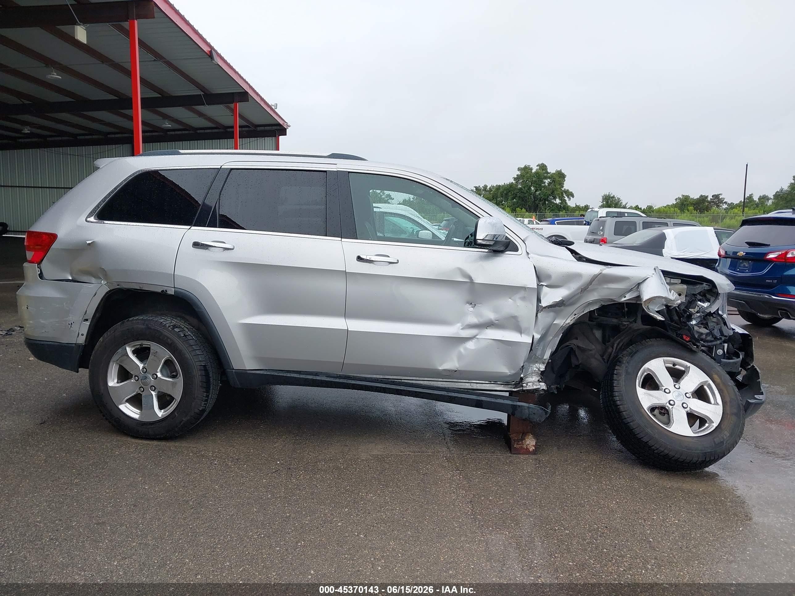 2013 Jeep Grand Cherokee Limited Серебряный vin: 1C4RJEBG5DC646571