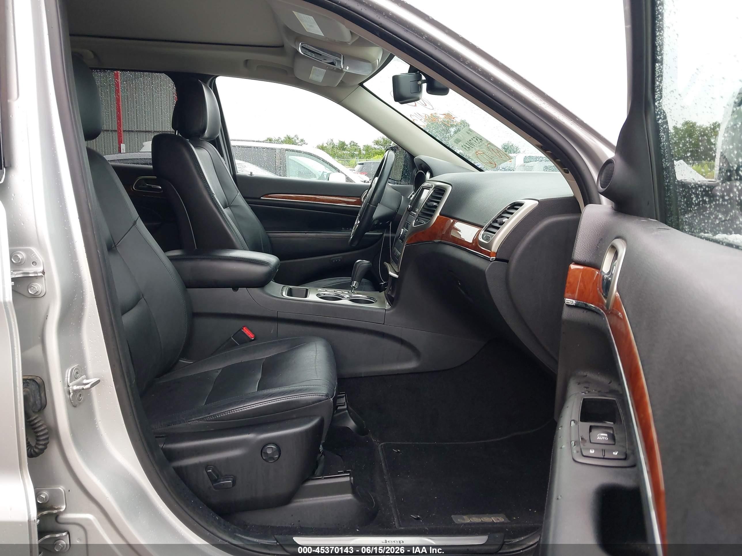 2013 Jeep Grand Cherokee Limited Серебряный vin: 1C4RJEBG5DC646571