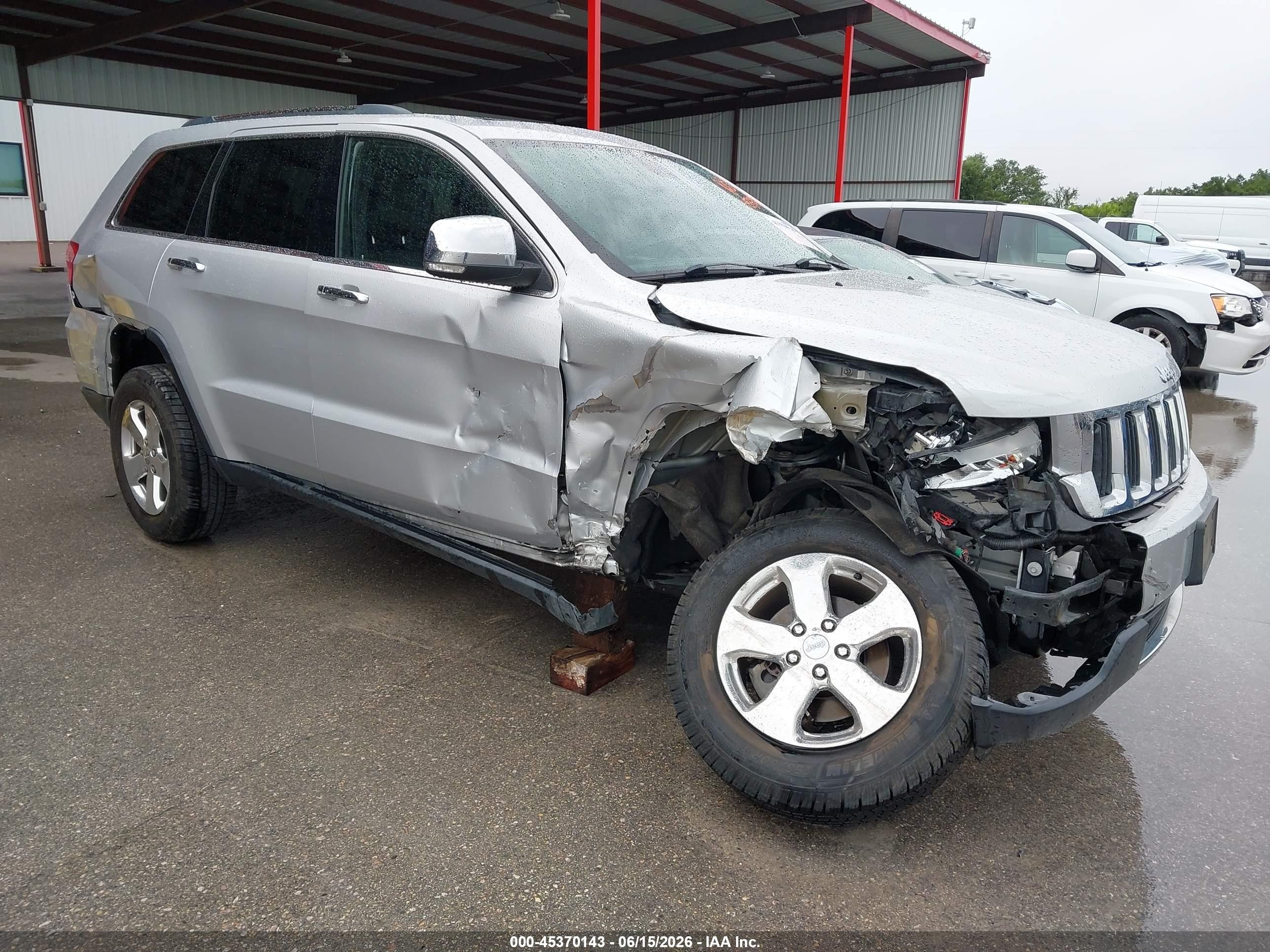 2013 Jeep Grand Cherokee Limited Серебряный vin: 1C4RJEBG5DC646571