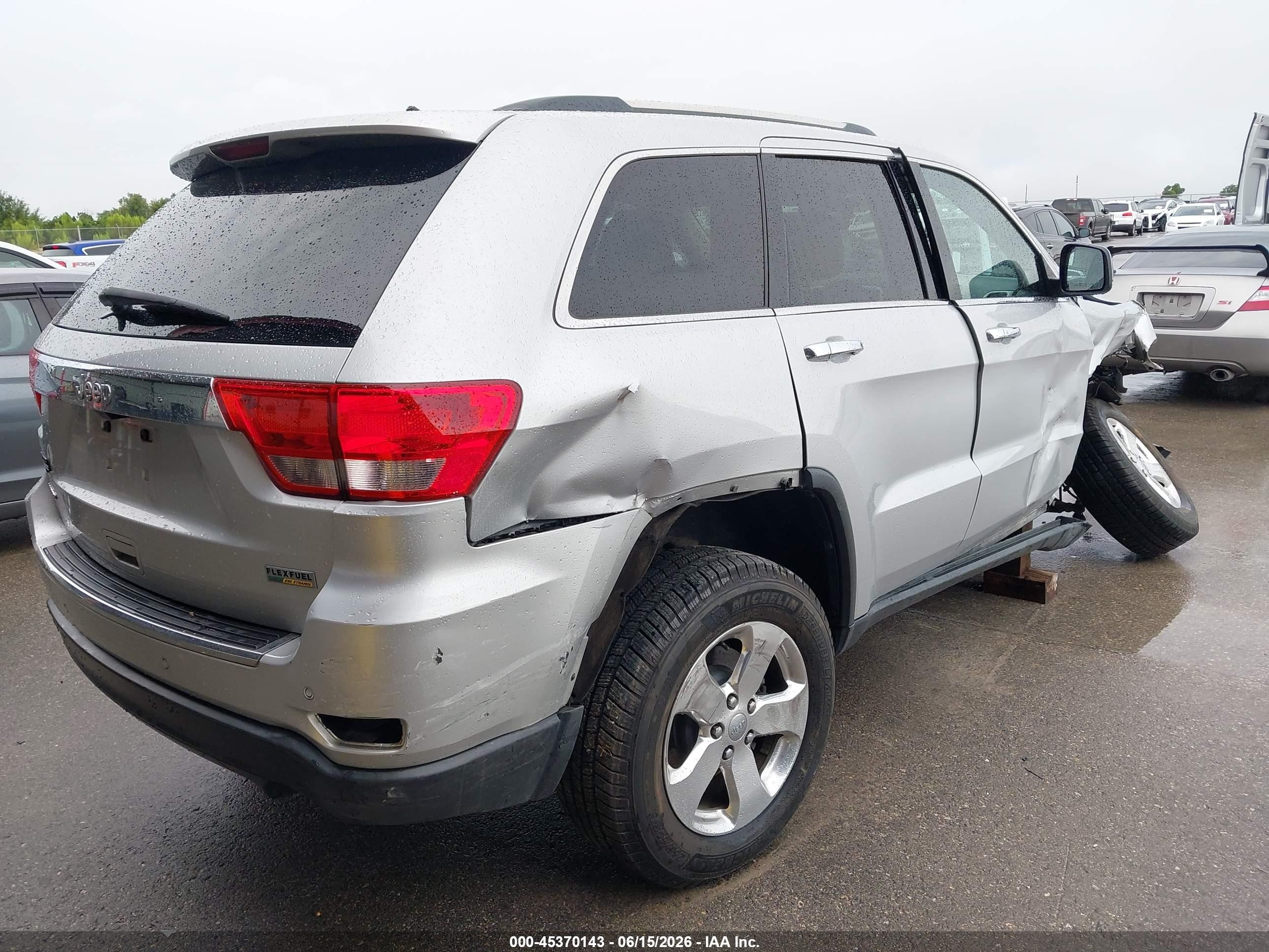 2013 Jeep Grand Cherokee Limited Серебряный vin: 1C4RJEBG5DC646571