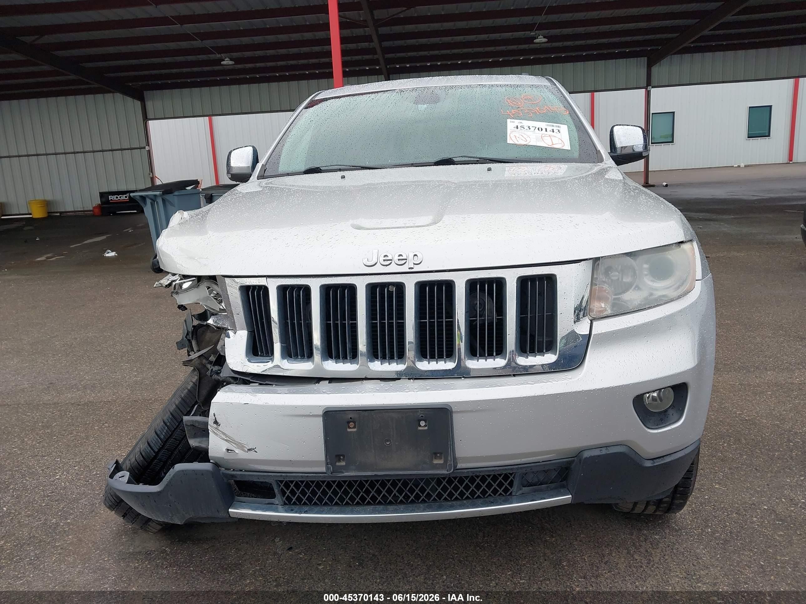 2013 Jeep Grand Cherokee Limited Серебряный vin: 1C4RJEBG5DC646571