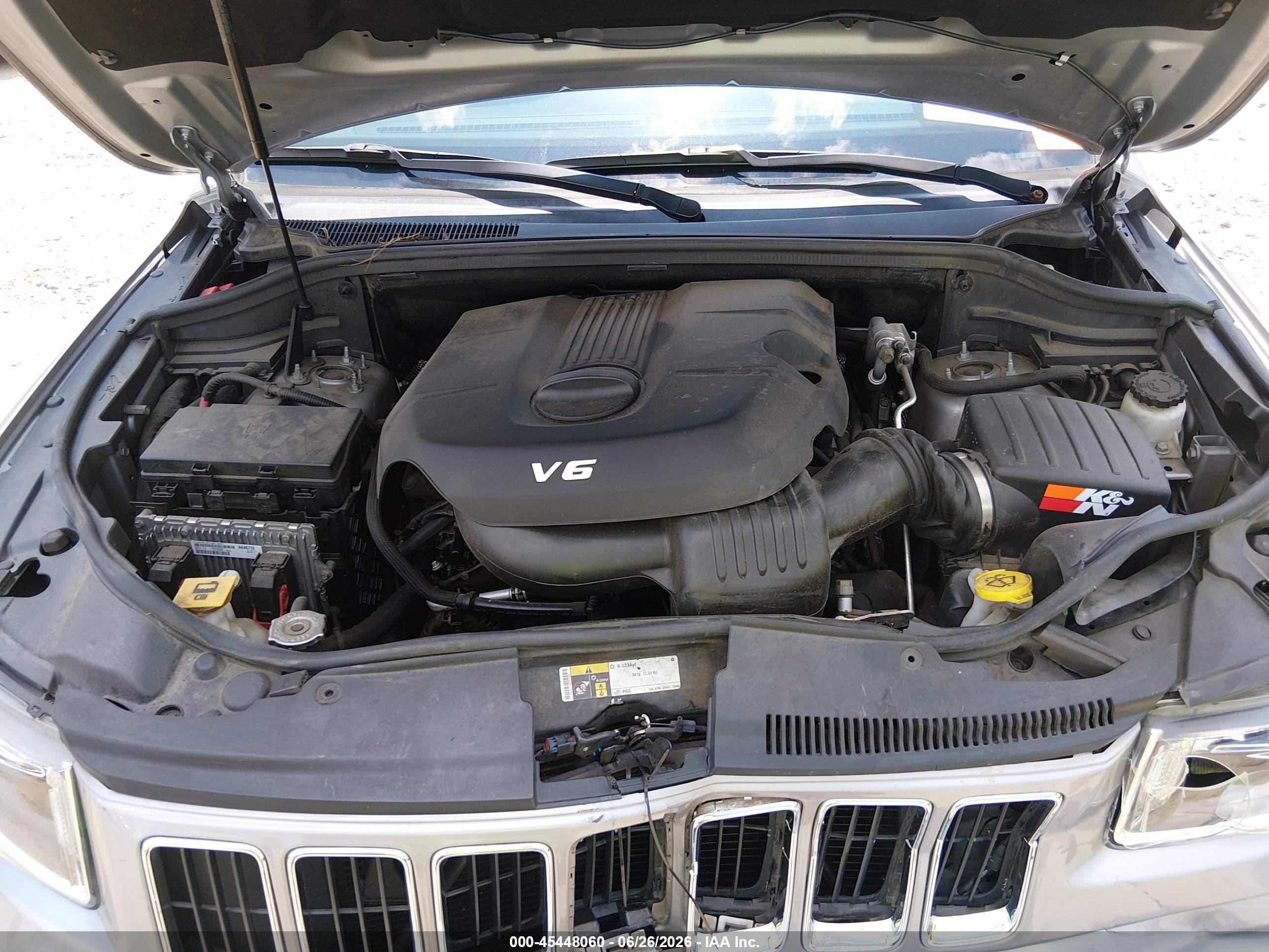 2015 Jeep Grand Cherokee Limited Silver vin: 1C4RJEBG5FC175346