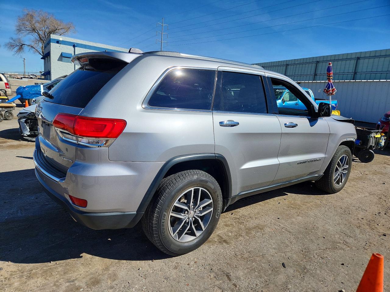 2017 Jeep Grand Cherokee Limited Серебряный vin: 1C4RJEBG5HC702689