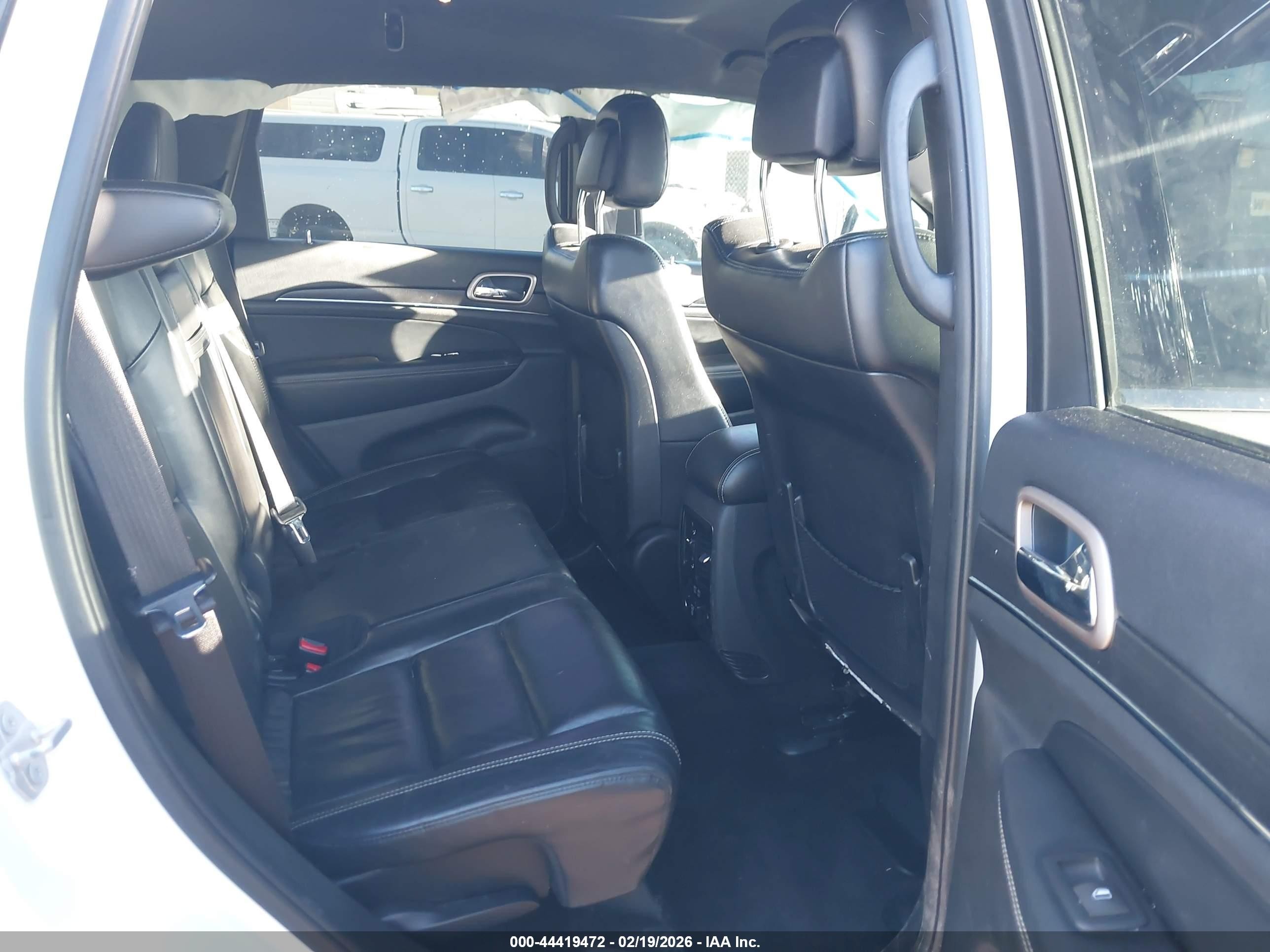 2017 Jeep Grand Cherokee Limited 4x2 White vin: 1C4RJEBG5HC756946