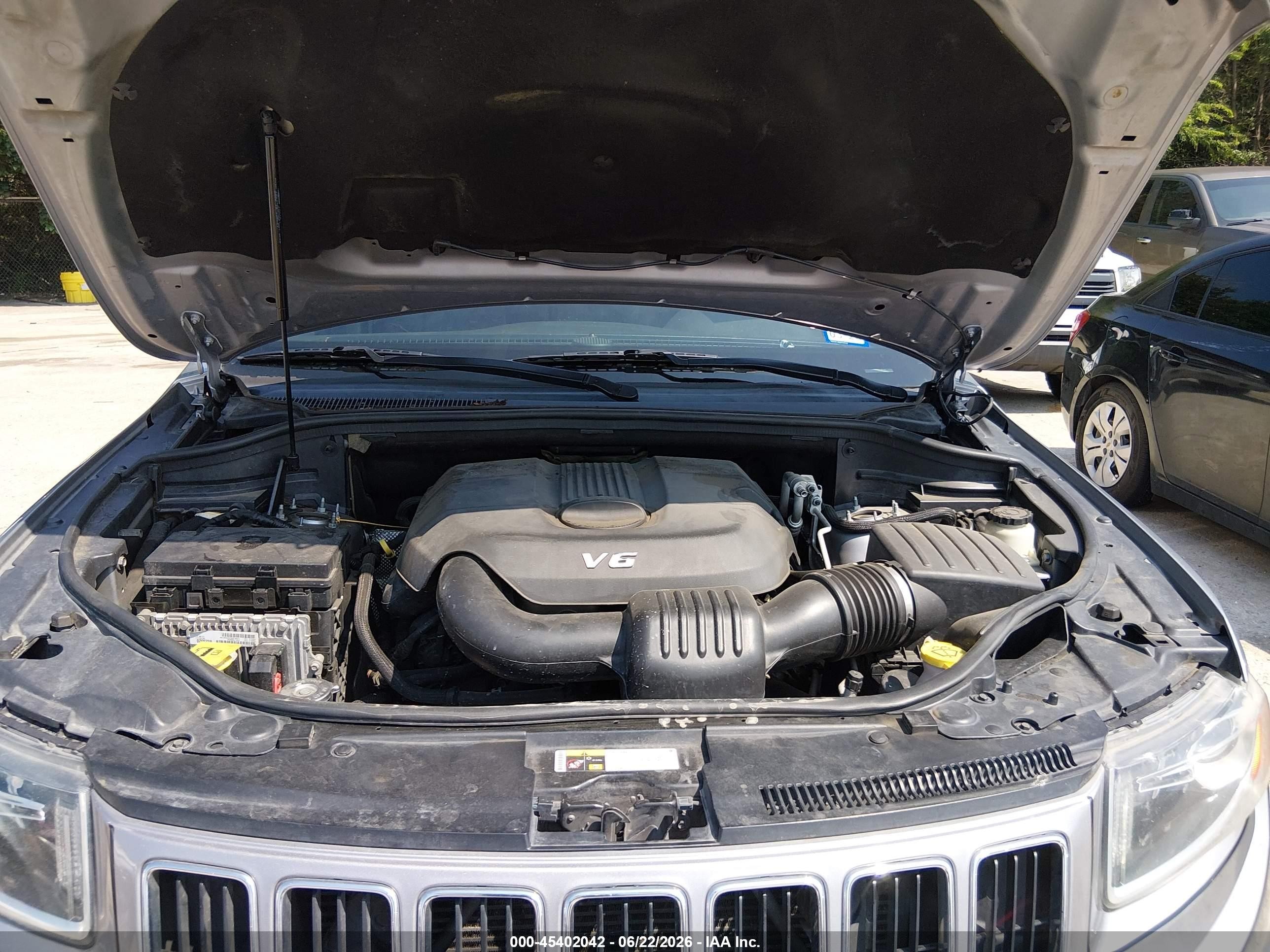 2014 Jeep Grand Cherokee Limited Silver vin: 1C4RJEBG6EC509169