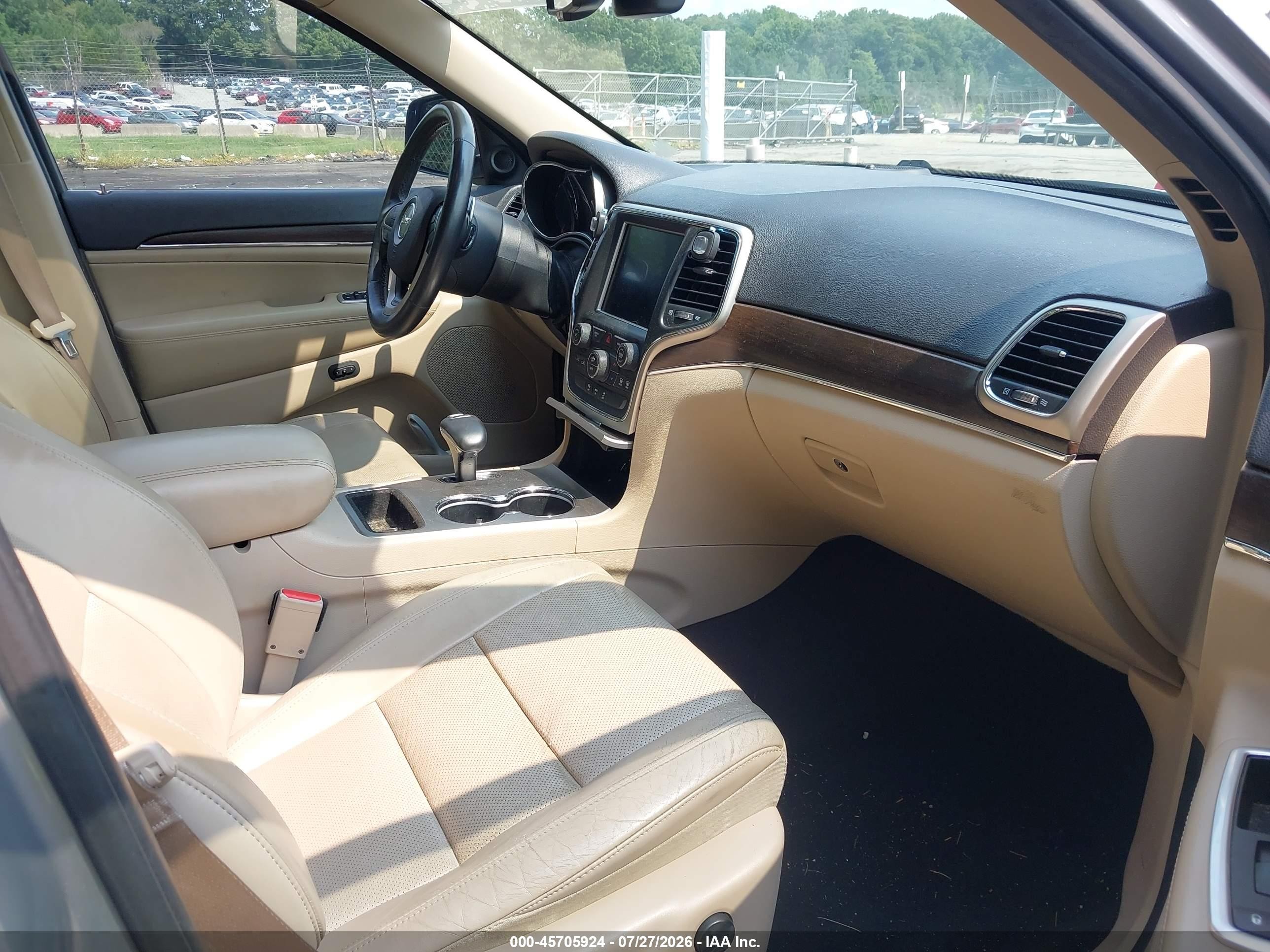 2015 Jeep Grand Cherokee Limited Silver vin: 1C4RJEBG6FC614084