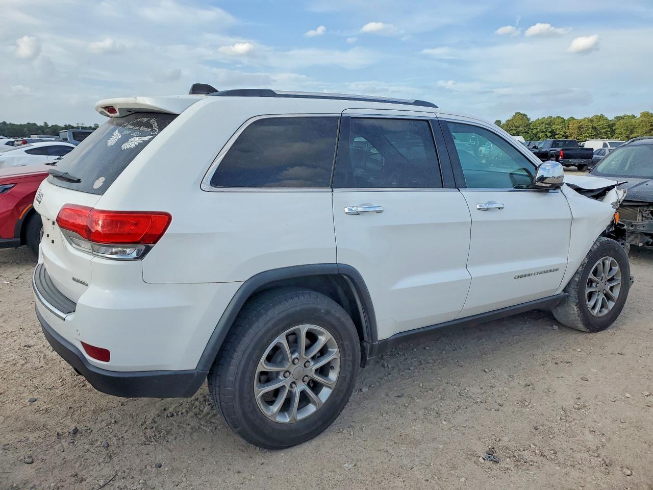 2015 Jeep Grand Cherokee Limited White vin: 1C4RJEBG7FC113415