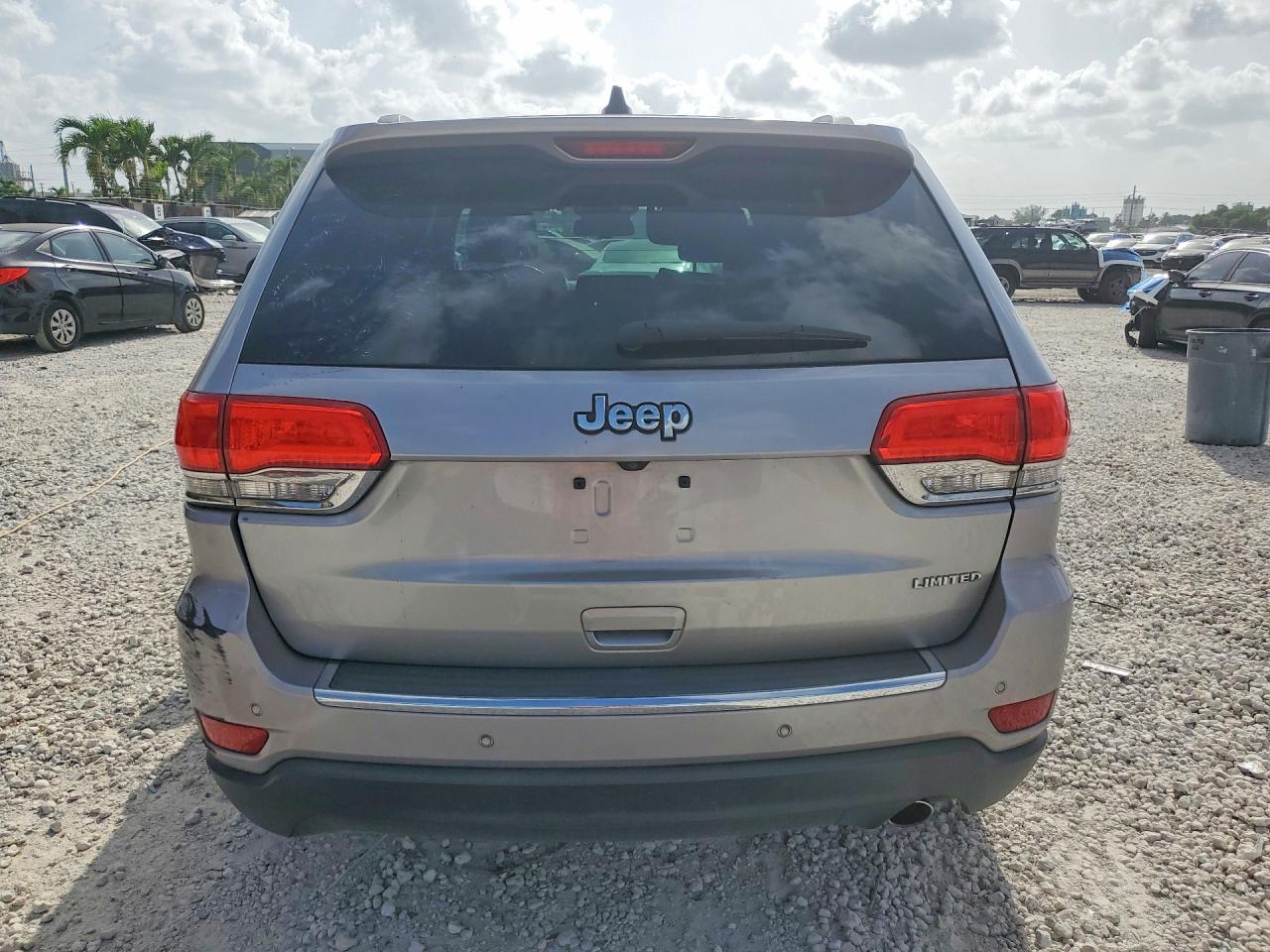 2015 Jeep Grand Cherokee Limited Silver vin: 1C4RJEBG7FC629659