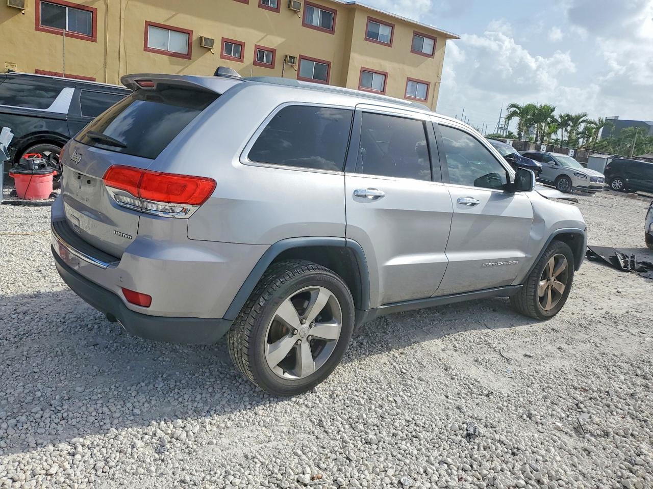 2015 Jeep Grand Cherokee Limited Silver vin: 1C4RJEBG7FC629659