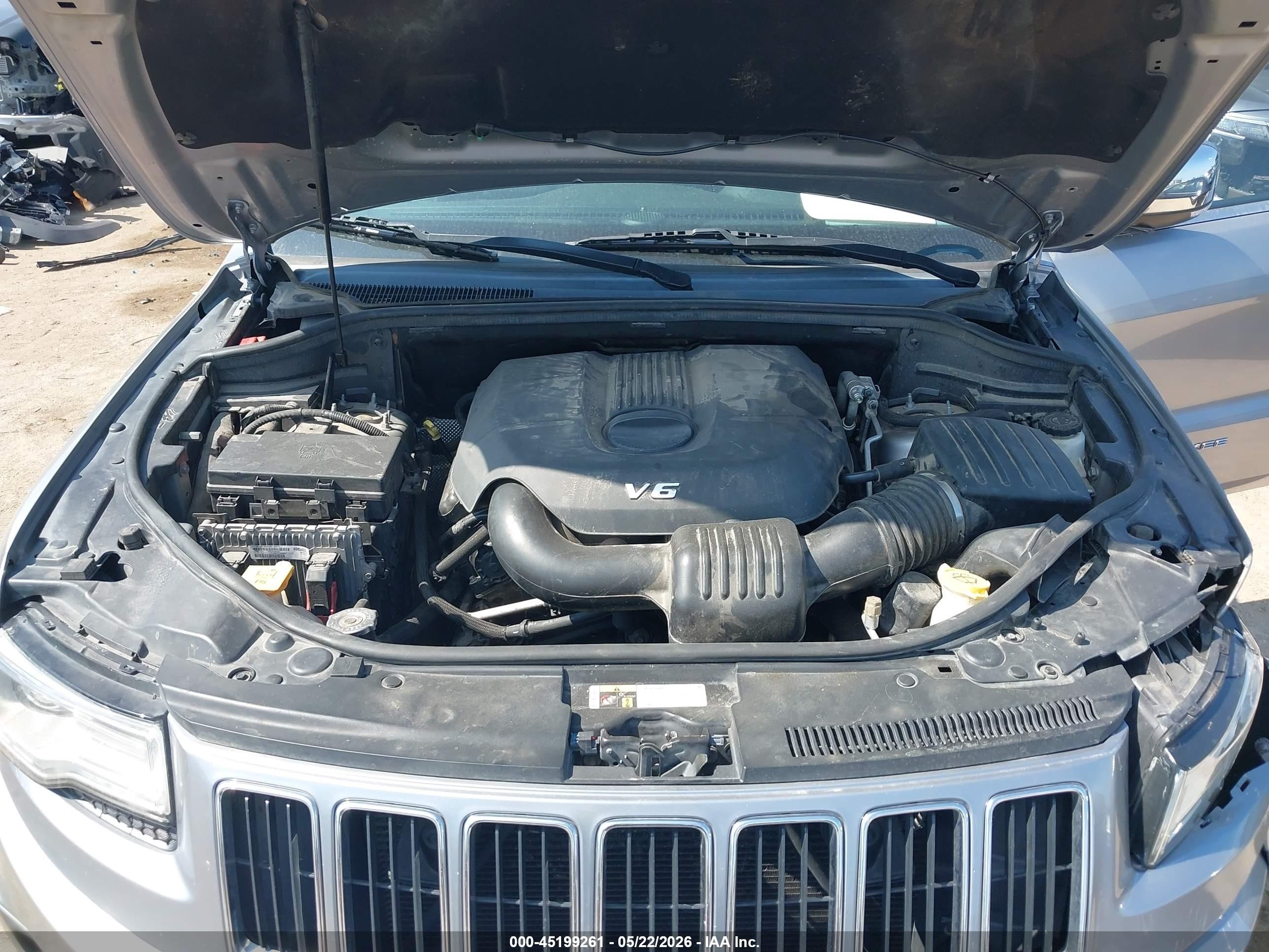 2015 Jeep Grand Cherokee Limited Серебряный vin: 1C4RJEBG7FC906505