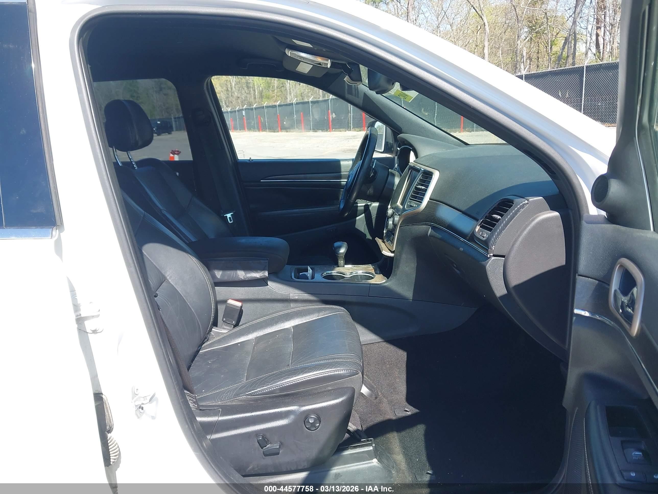 2015 Jeep Grand Cherokee Limited White vin: 1C4RJEBG7FC936135
