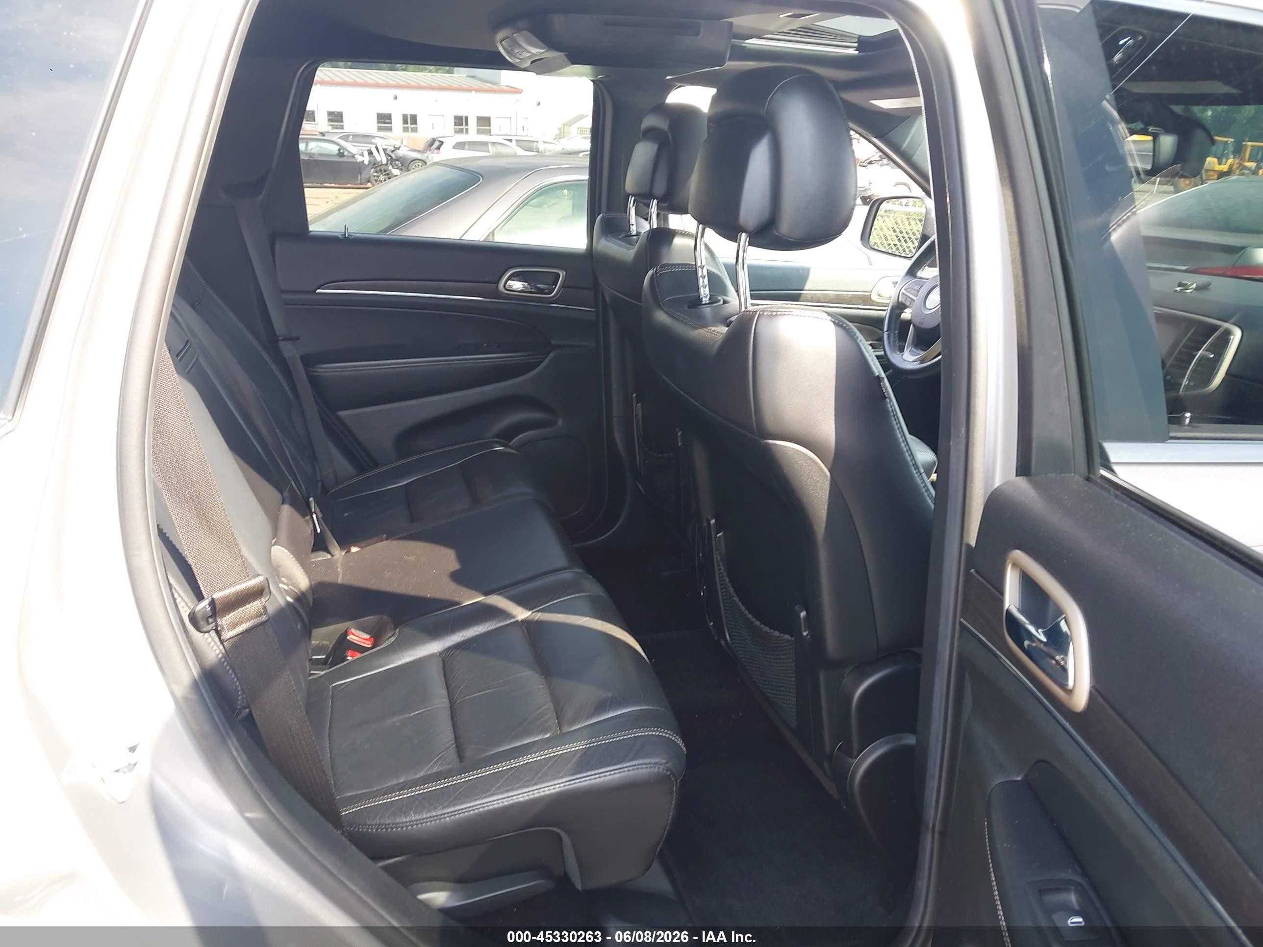 2014 Jeep Grand Cherokee Limited Silver vin: 1C4RJEBG8EC488163