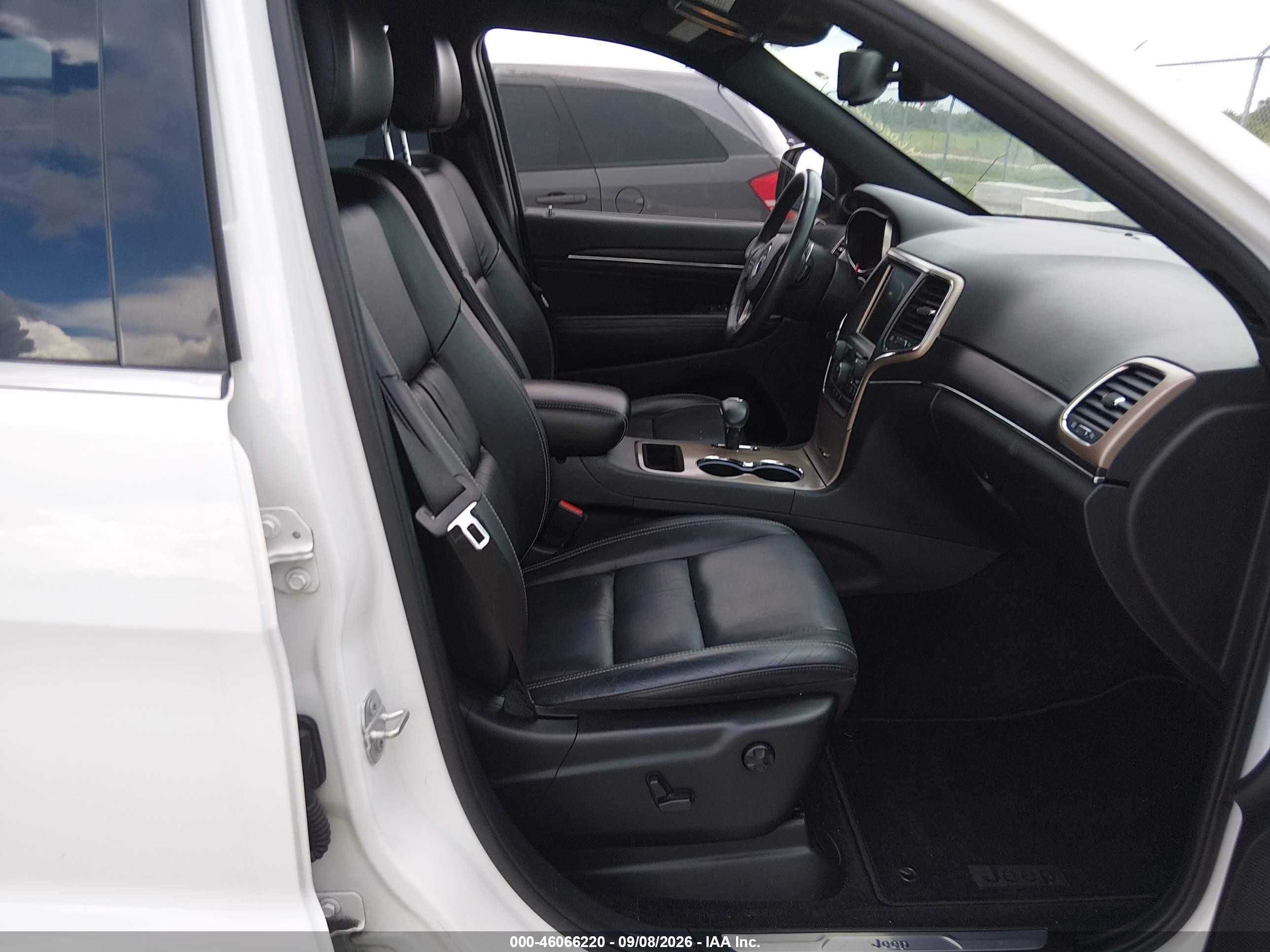 2015 Jeep Grand Cherokee Limited White vin: 1C4RJEBG8FC118817