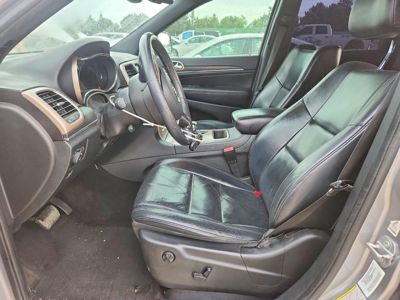 2015 Jeep Grand Cherokee Limited Silver vin: 1C4RJEBG8FC668132