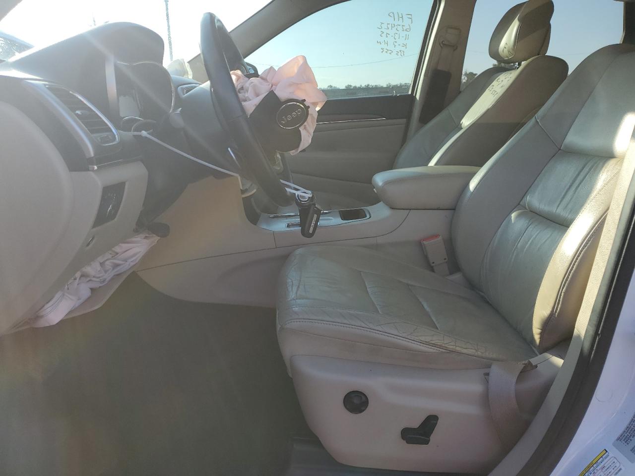 2015 Jeep Grand Cherokee Limited White vin: 1C4RJEBG9FC823092