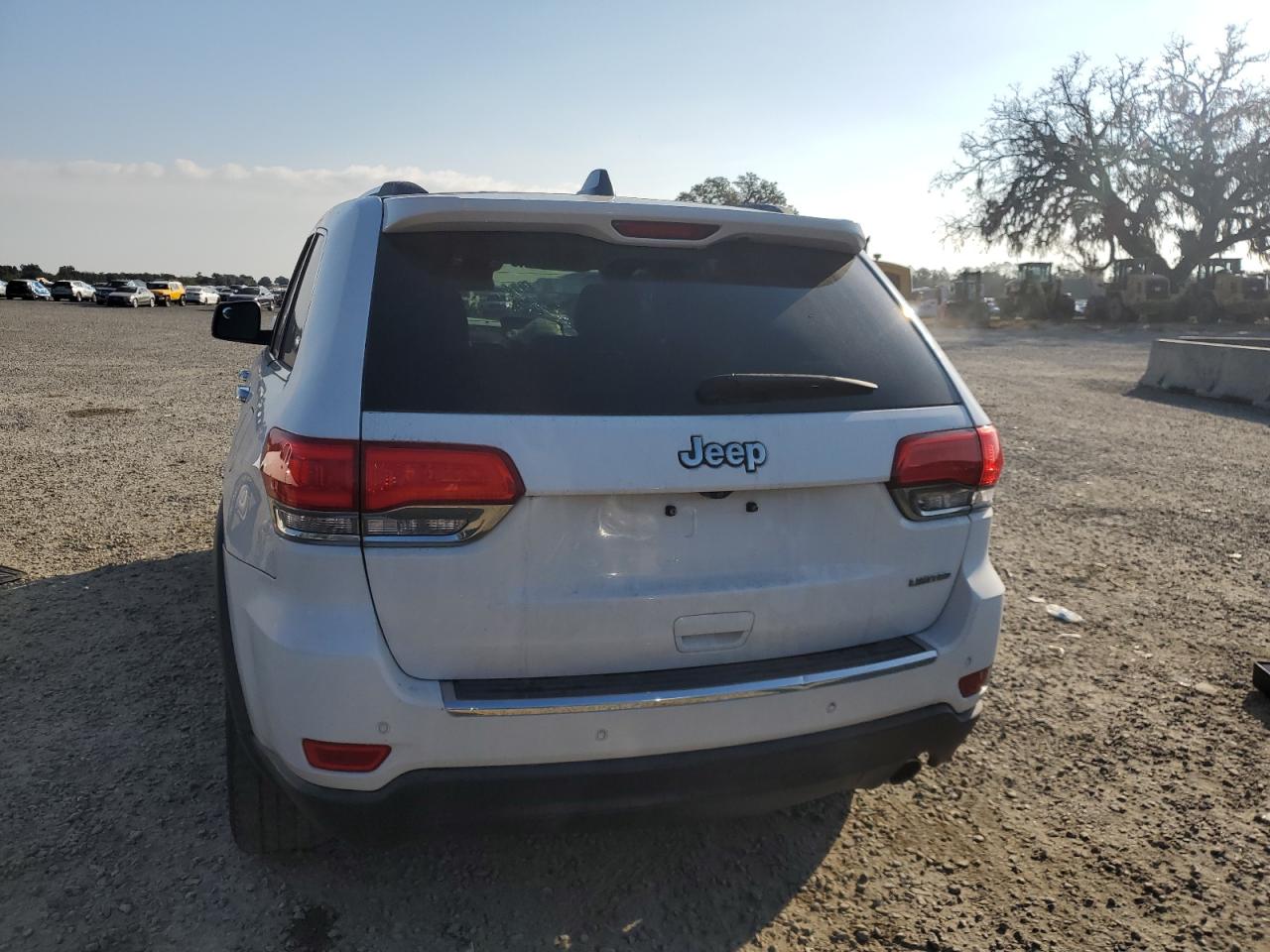 2015 Jeep Grand Cherokee Limited White vin: 1C4RJEBG9FC823092