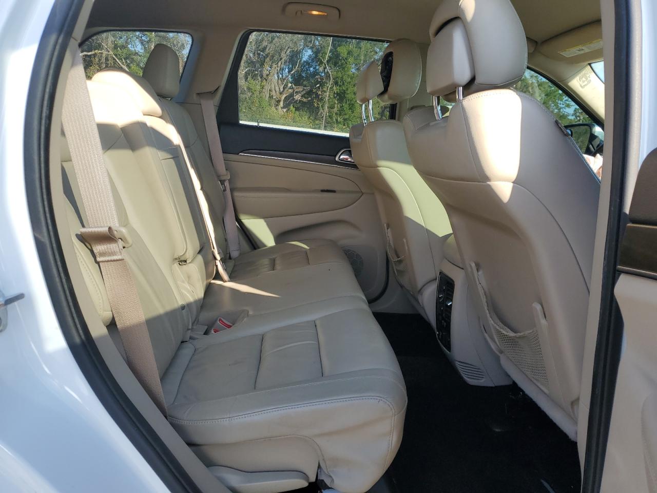 2015 Jeep Grand Cherokee Limited White vin: 1C4RJEBG9FC823092