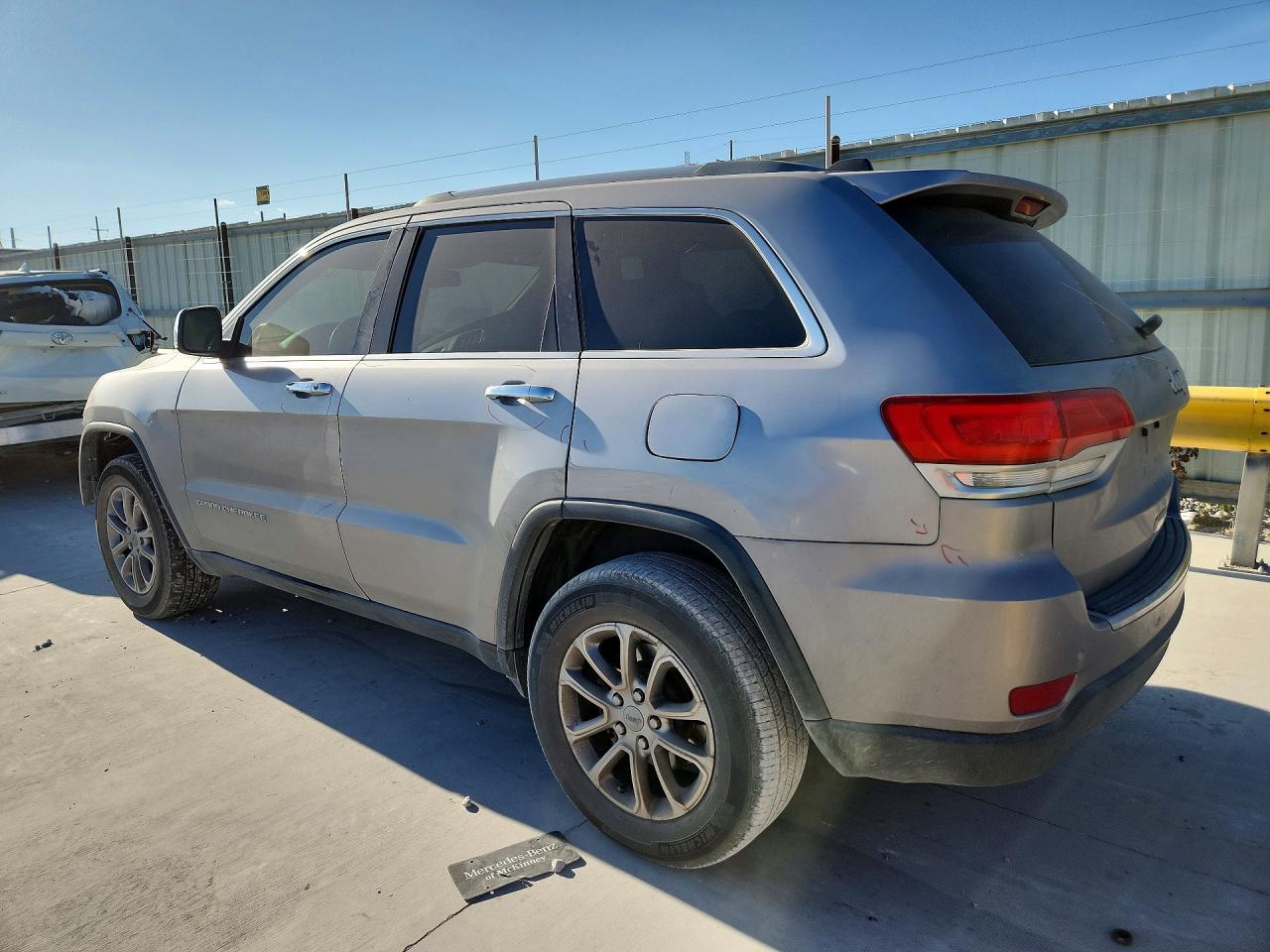 2015 Jeep Grand Cherokee Limited Silver vin: 1C4RJEBG9FC841057
