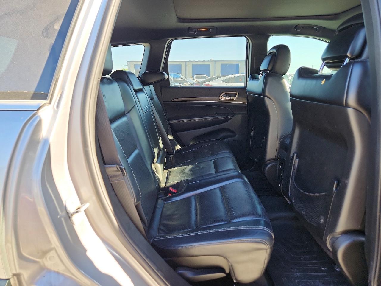 2015 Jeep Grand Cherokee Limited Silver vin: 1C4RJEBG9FC841057