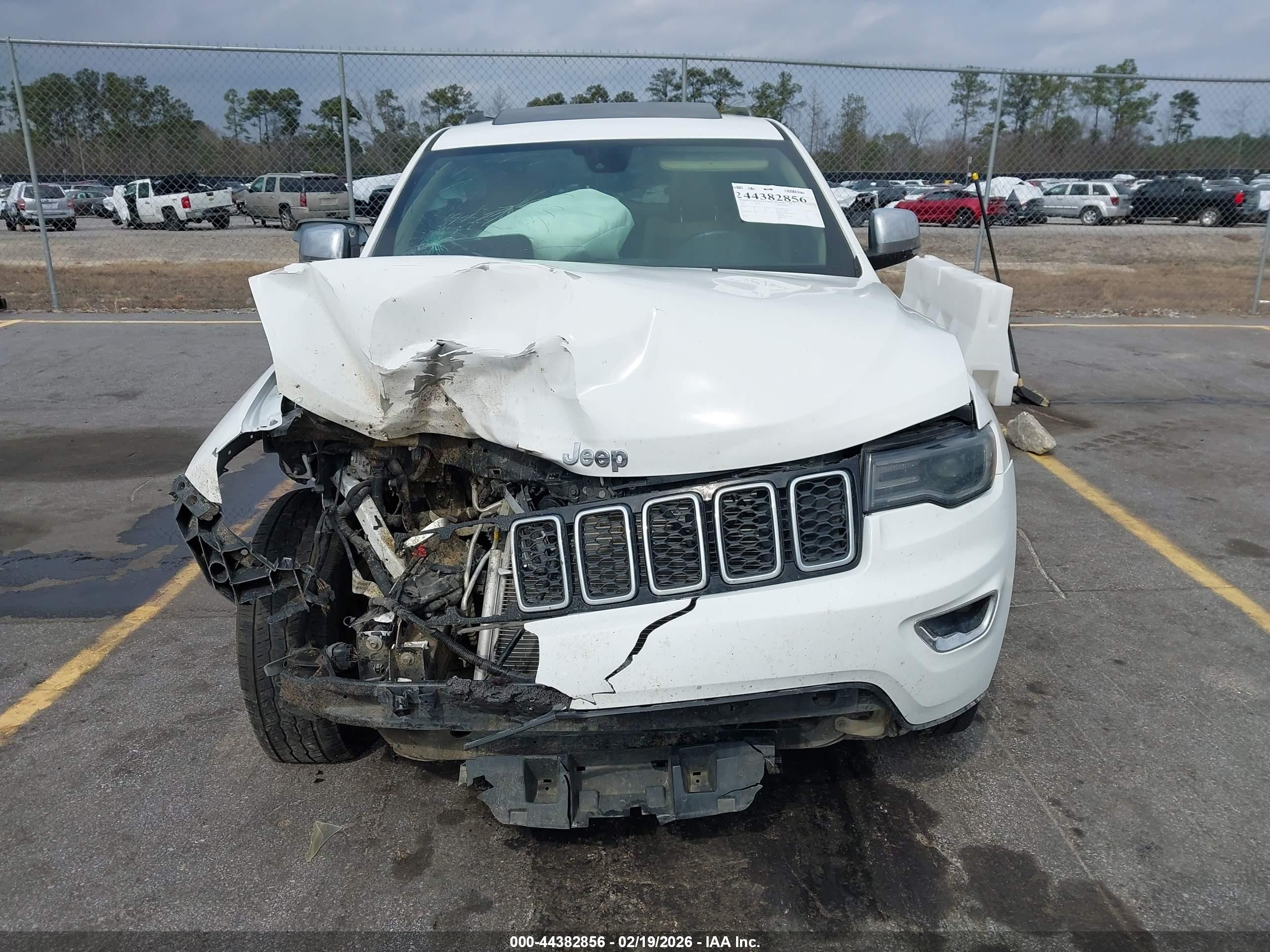 2017 Jeep Grand Cherokee Limited 4x2 White vin: 1C4RJEBG9HC829087