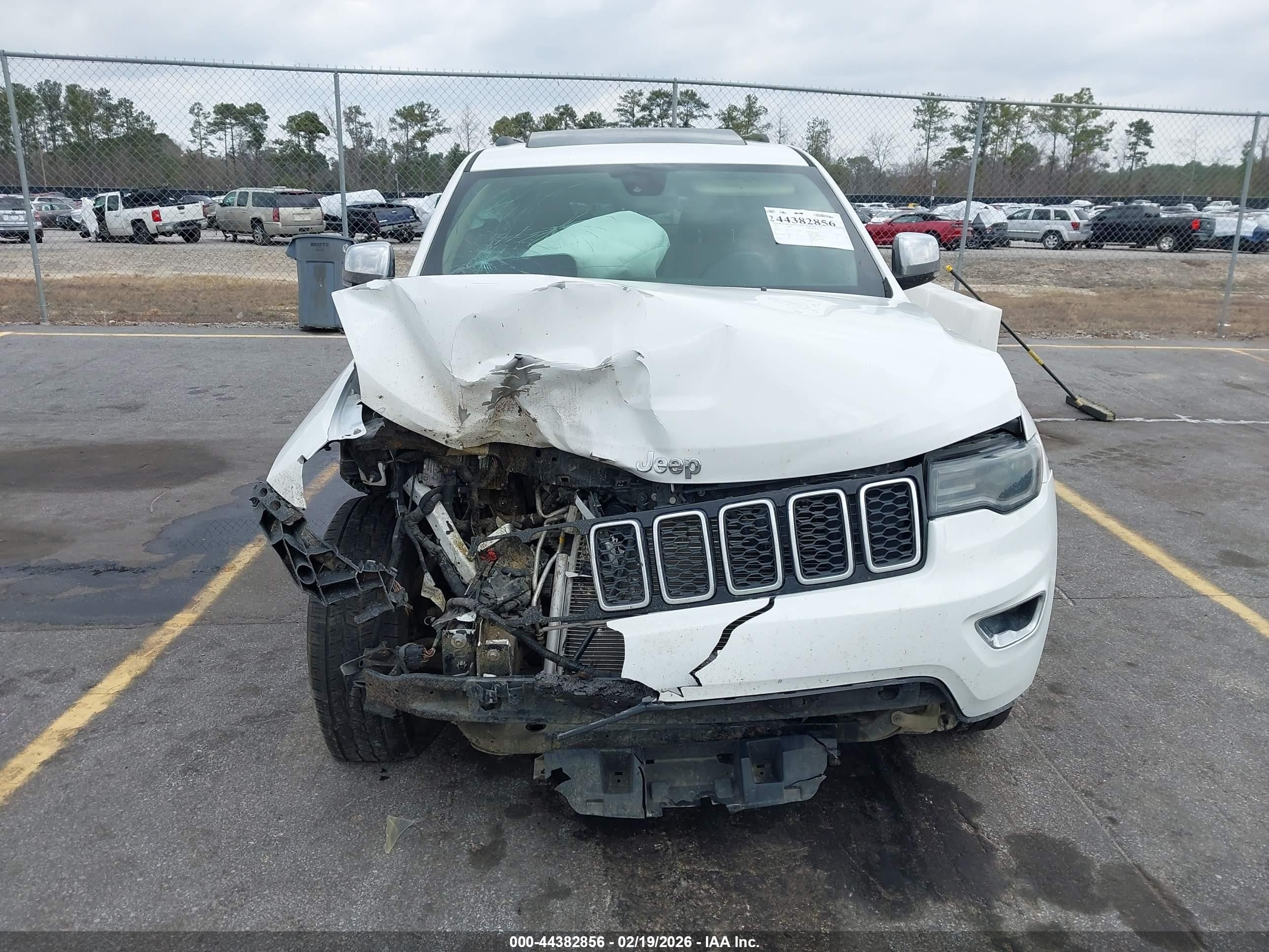 2017 Jeep Grand Cherokee Limited 4x2 White vin: 1C4RJEBG9HC829087