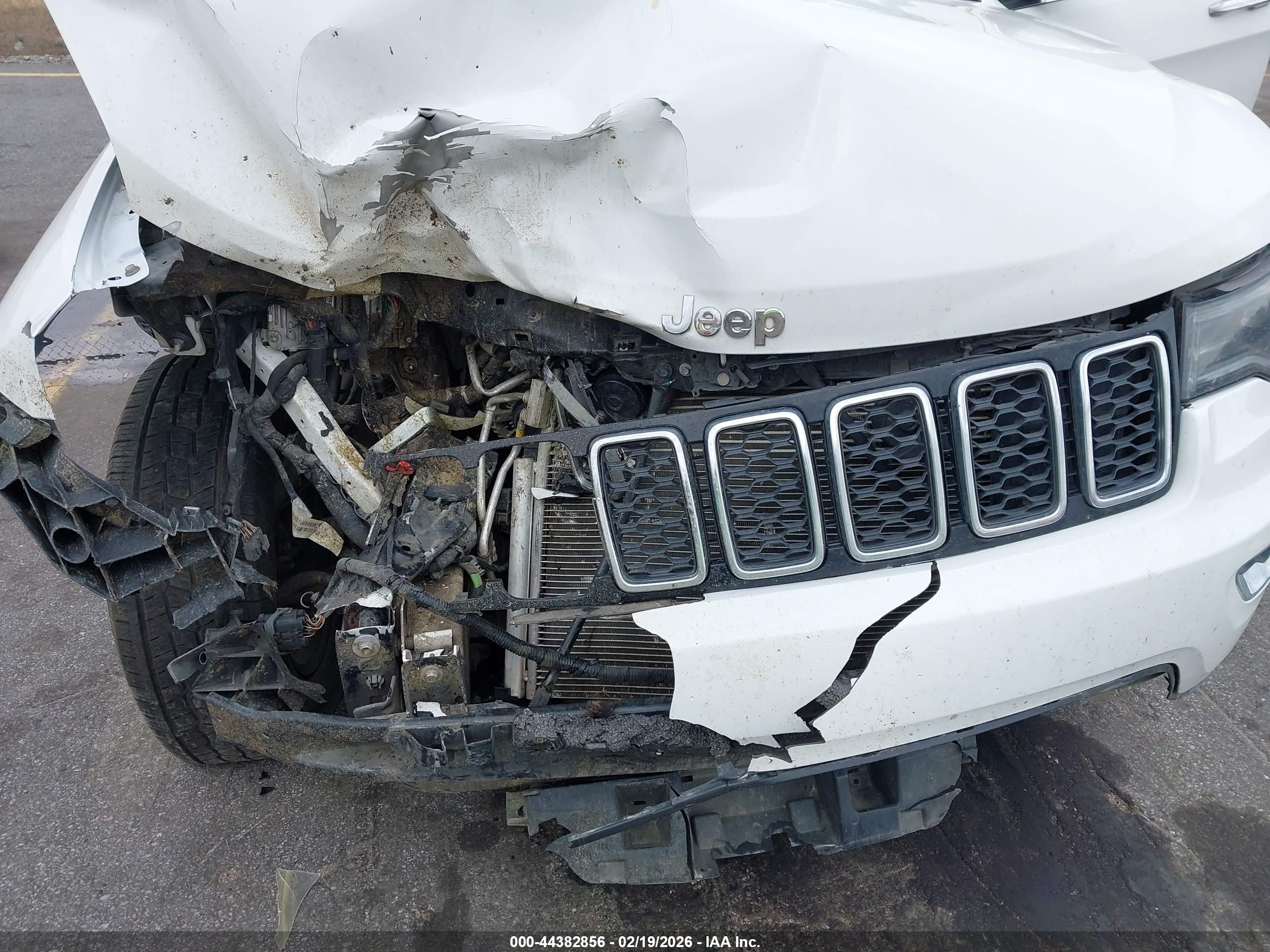 2017 Jeep Grand Cherokee Limited 4x2 White vin: 1C4RJEBG9HC829087