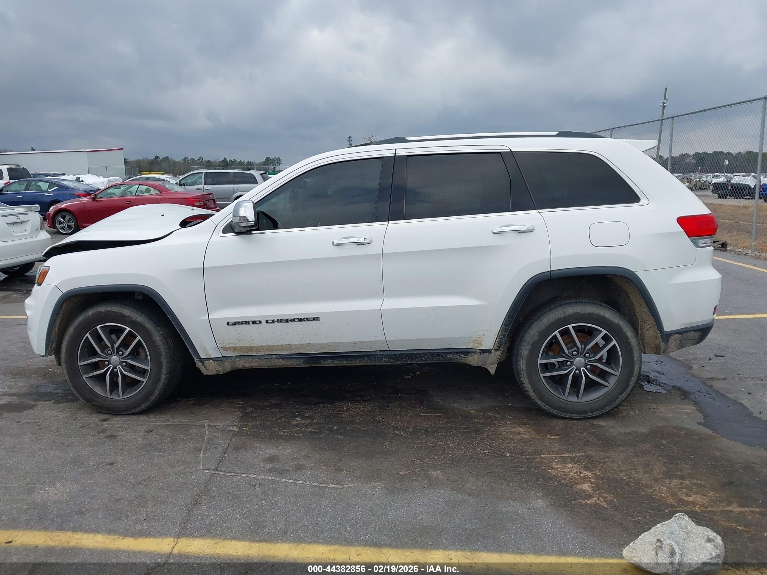 2017 Jeep Grand Cherokee Limited 4x2 White vin: 1C4RJEBG9HC829087