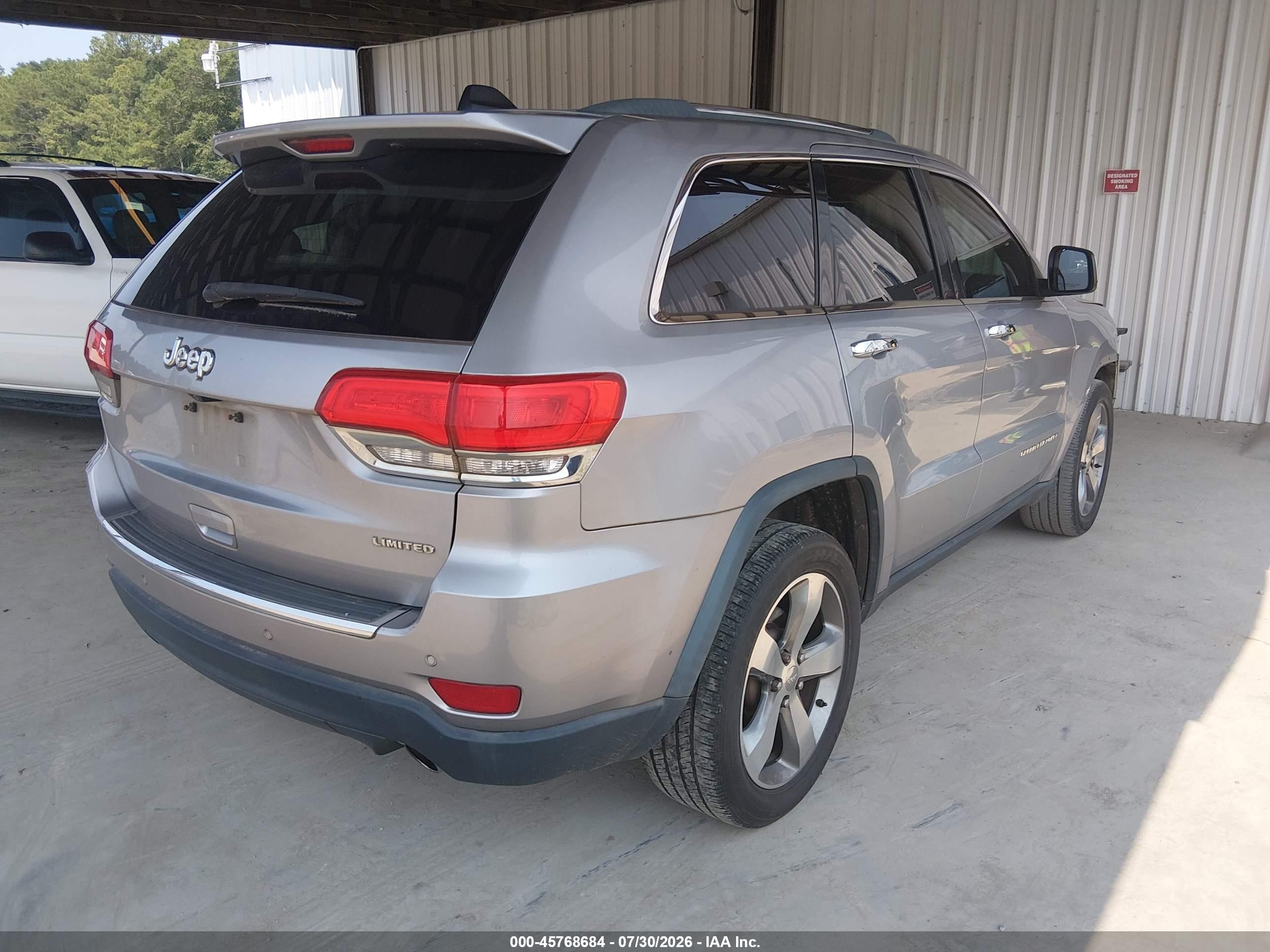 2014 Jeep Grand Cherokee Limited Silver vin: 1C4RJEBGXEC151137