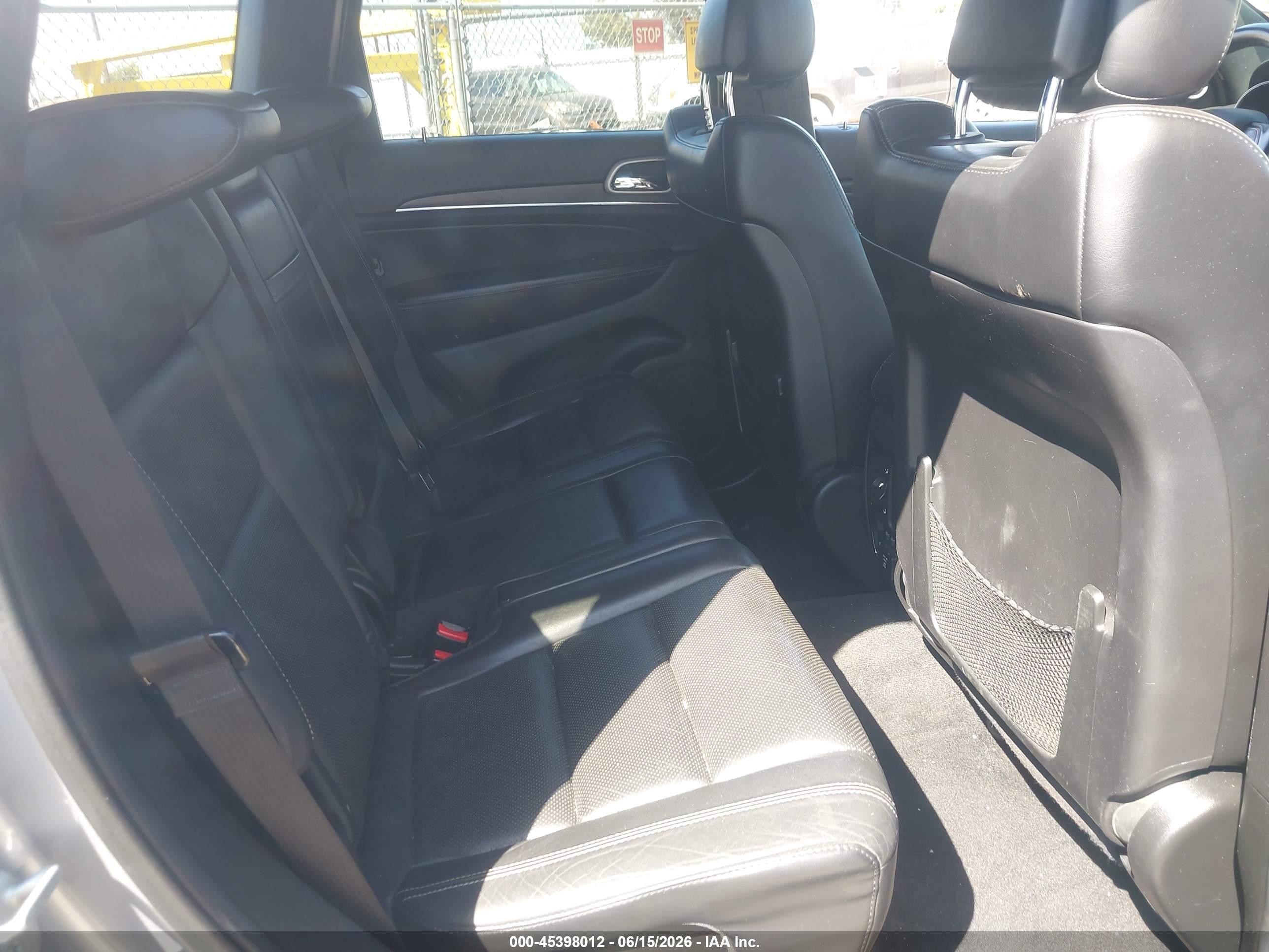 2014 Jeep Grand Cherokee Limited Silver vin: 1C4RJEBGXEC192514
