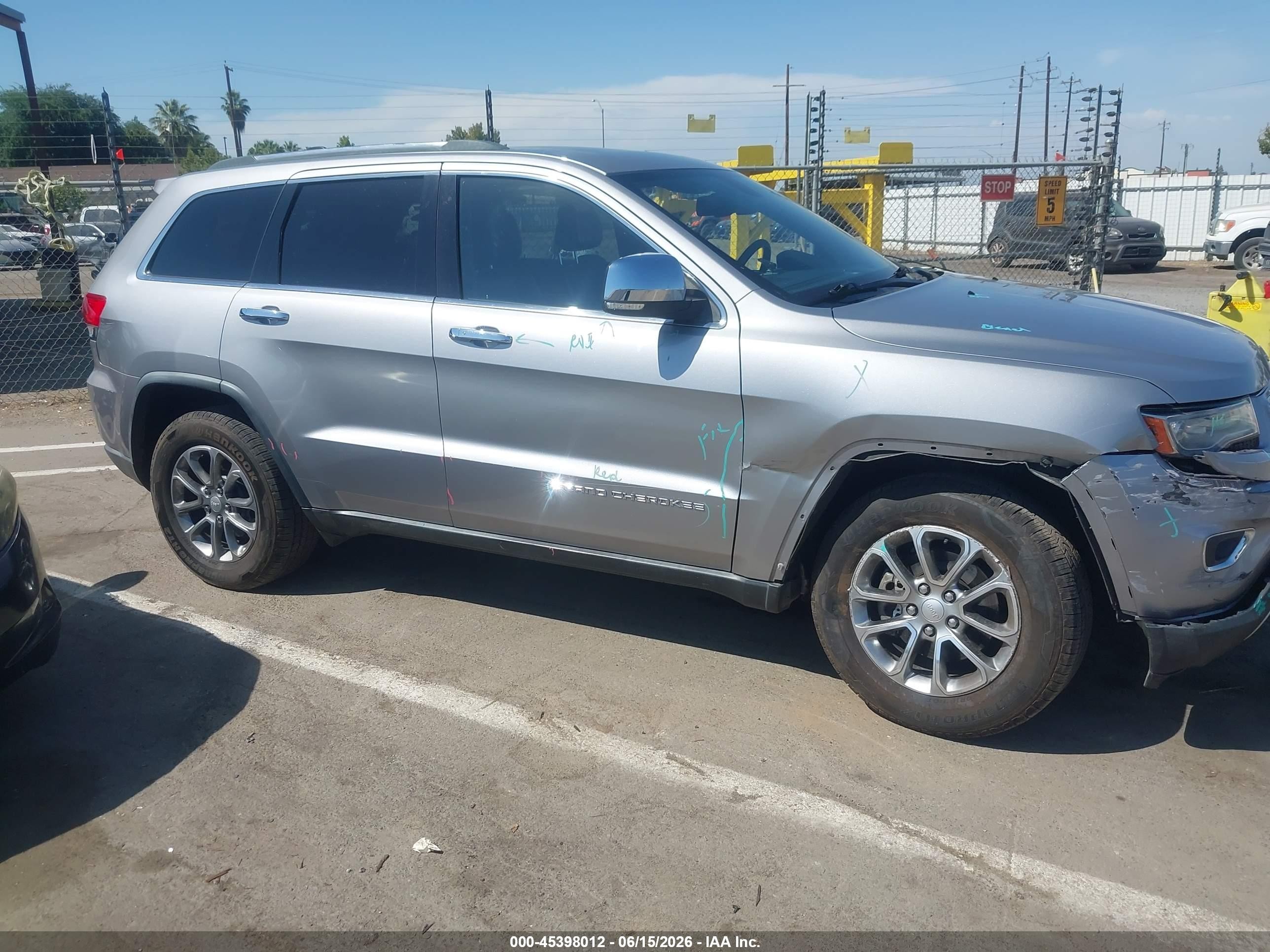 2014 Jeep Grand Cherokee Limited Silver vin: 1C4RJEBGXEC192514